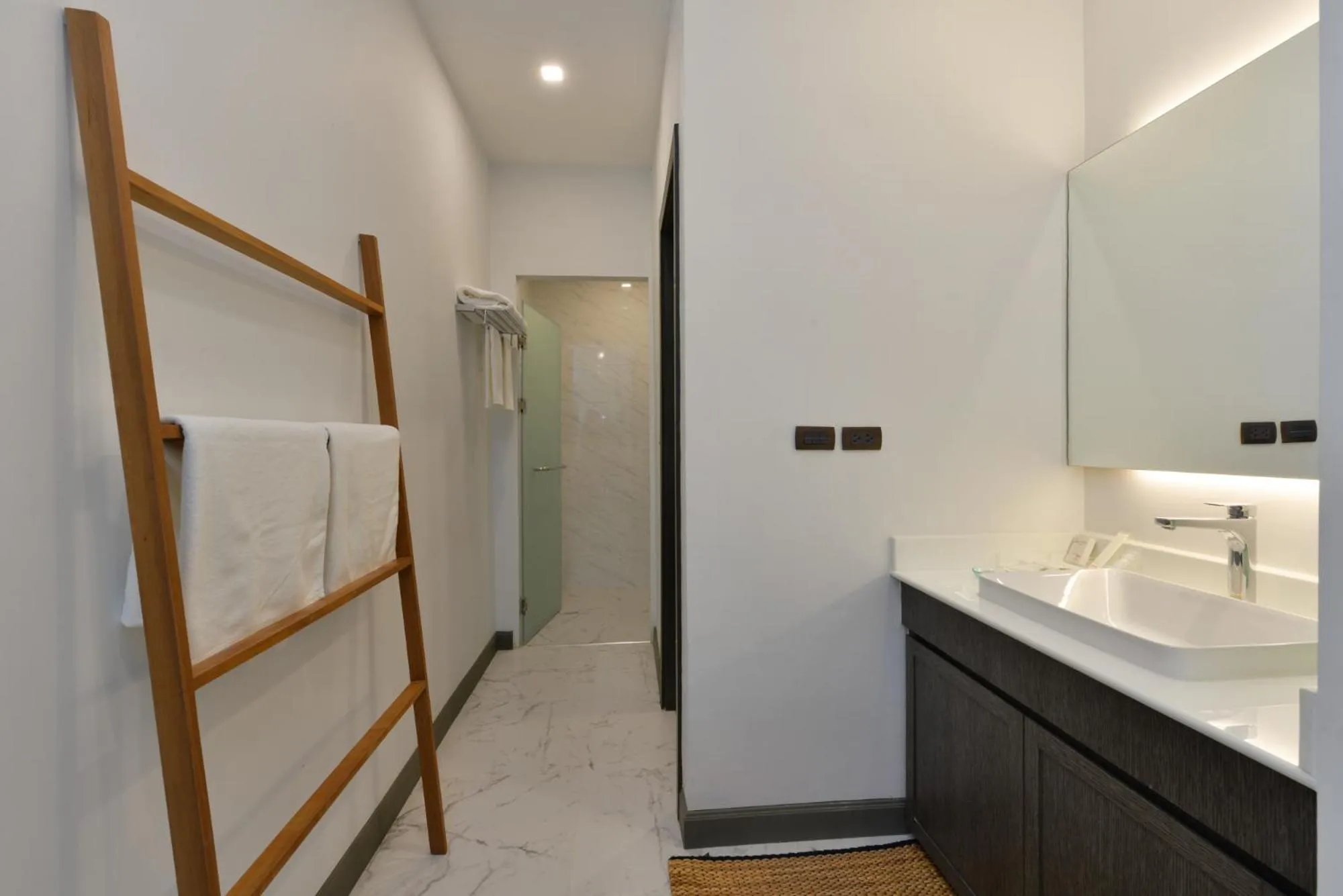 Bathroom in Sappaya Hotel By Lotus Valley Golf Resort