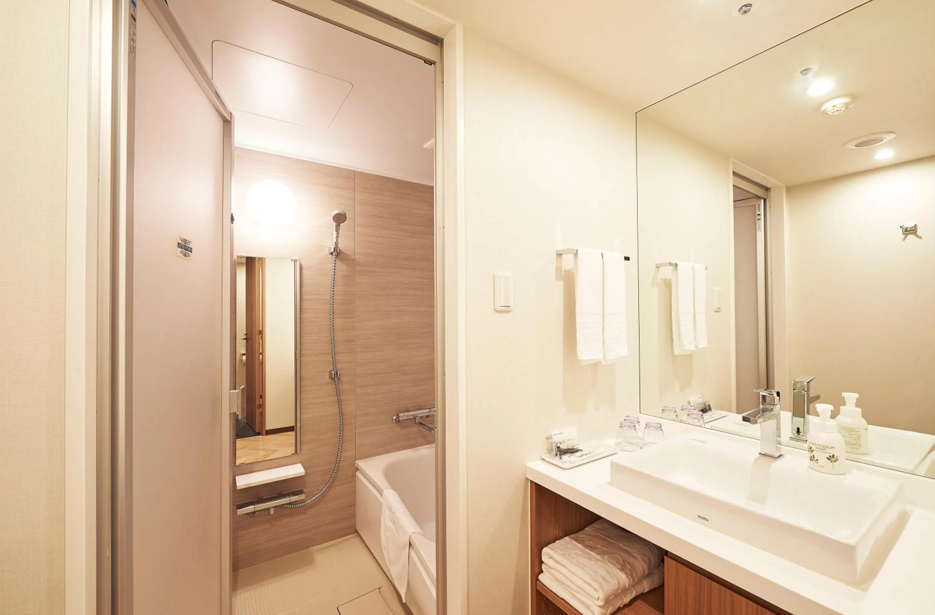 Sotetsu Fresa Inn Yokohama Higashiguchi