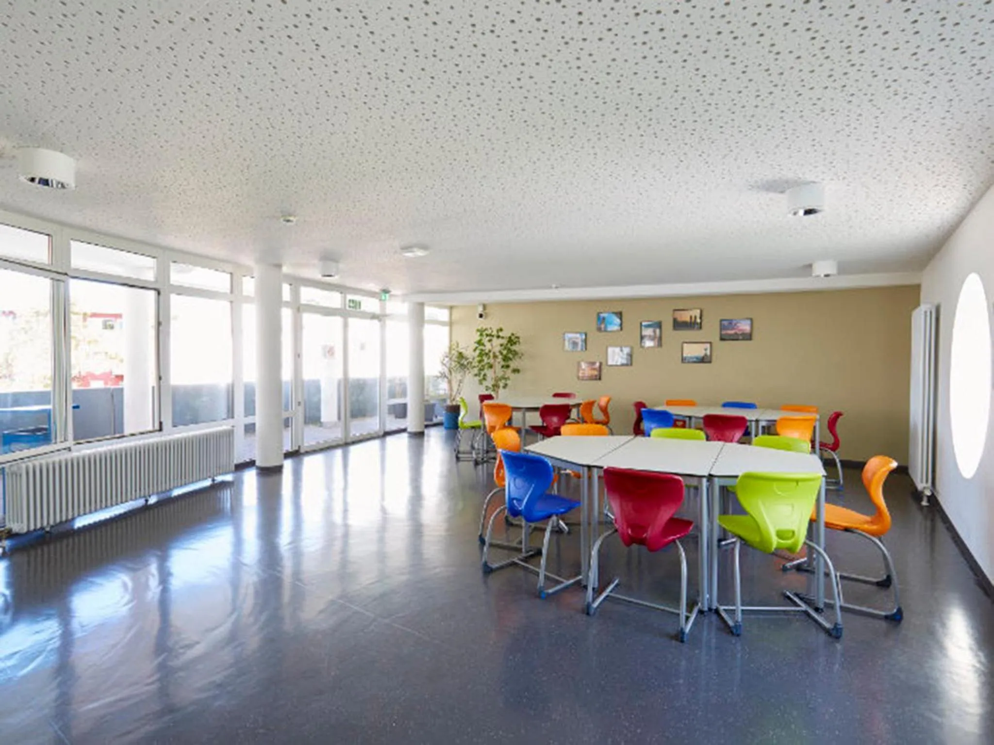 Communal lounge/ TV room in Gästehaus des GOETHE-Institut Freiburg