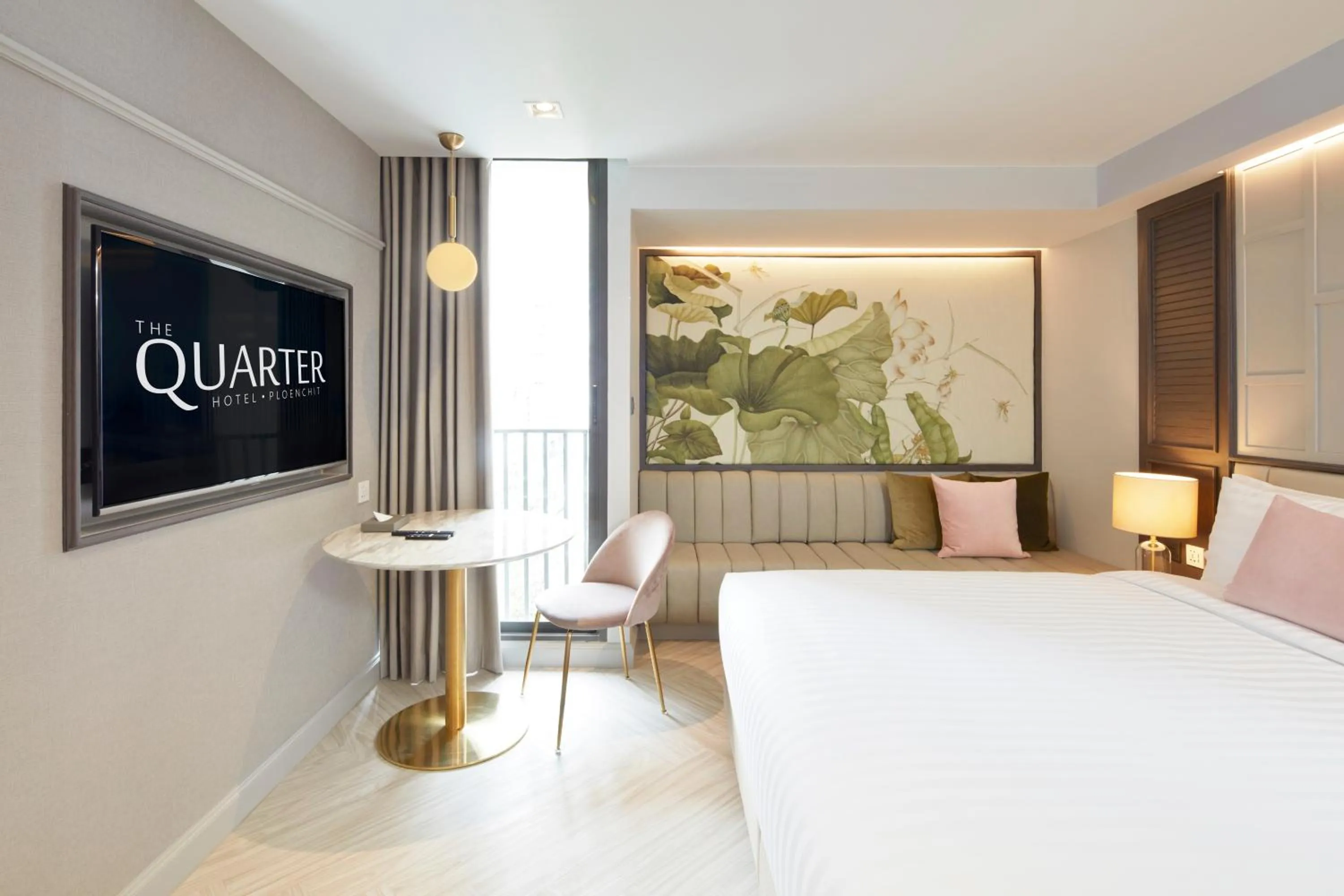 Photo of the whole room, Bed in The Quarter Ploenchit by UHG