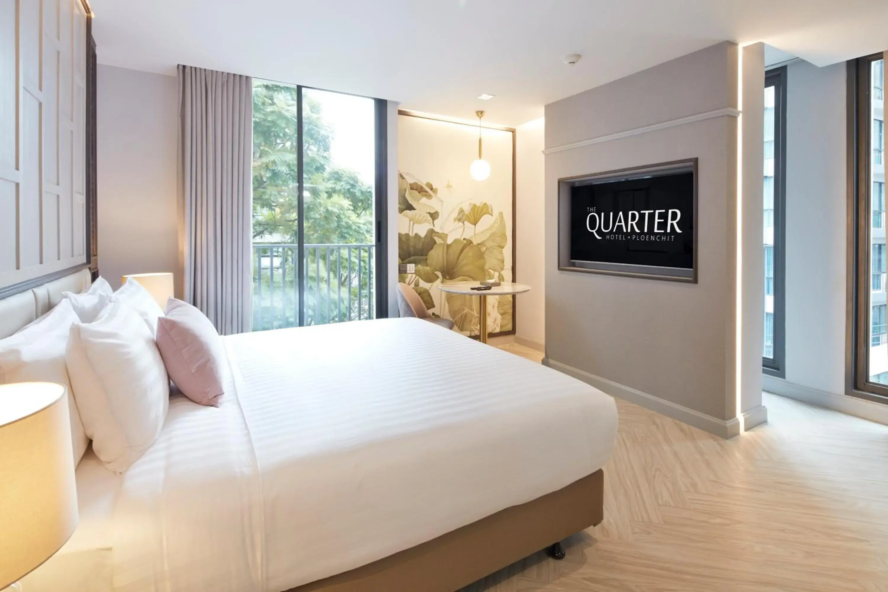 Deluxe Corner Suite in The Quarter Ploenchit by UHG Deluxe Corner Suite in The Quarter Ploenchit by UHG