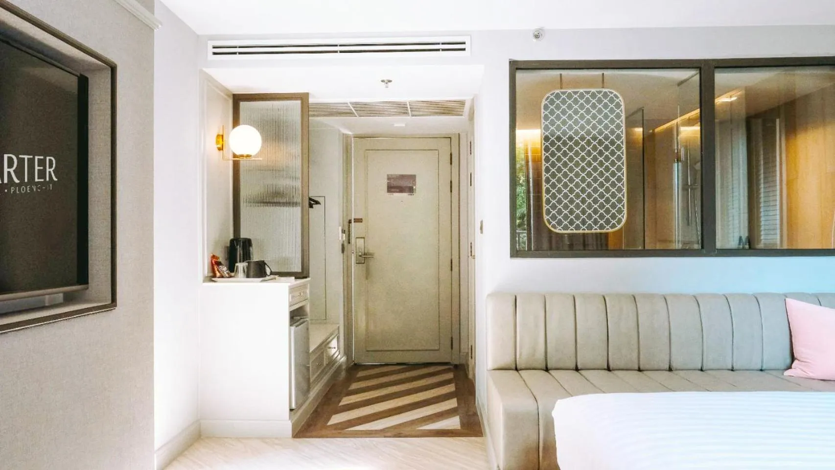 Photo of the whole room in The Quarter Ploenchit by UHG