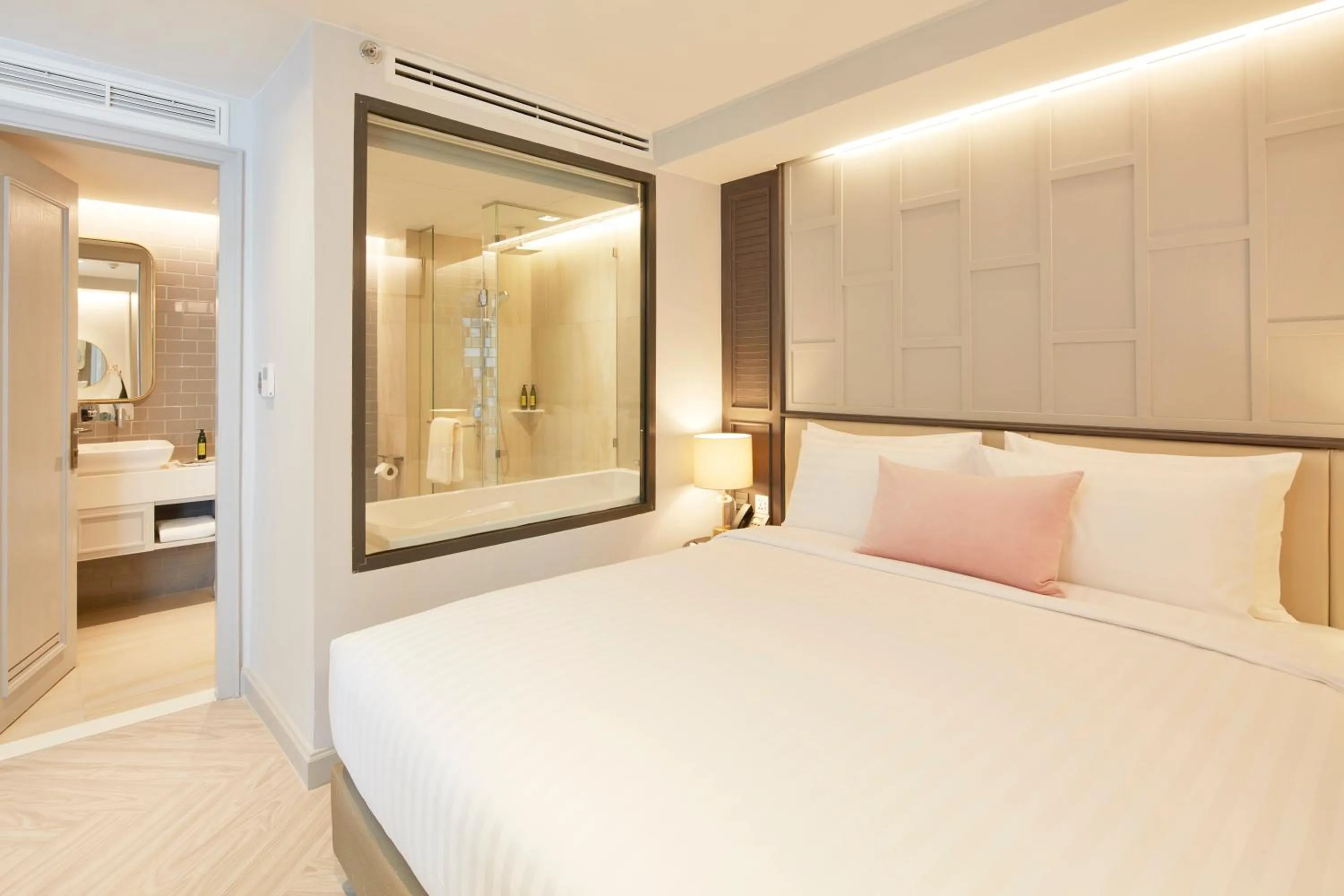 Bedroom, Bed in The Quarter Ploenchit by UHG
