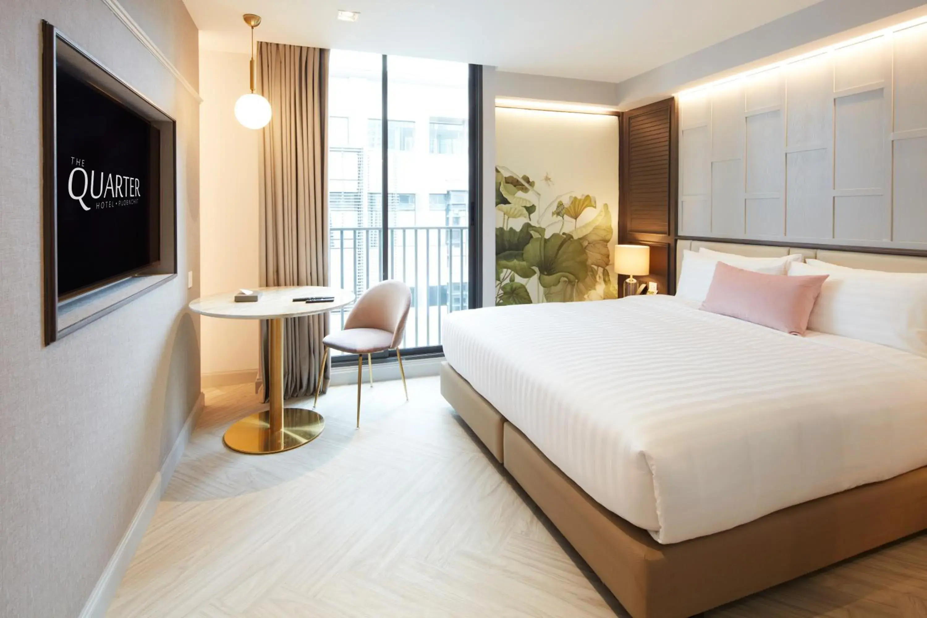 Superior King  in The Quarter Ploenchit by UHG Superior King  in The Quarter Ploenchit by UHG