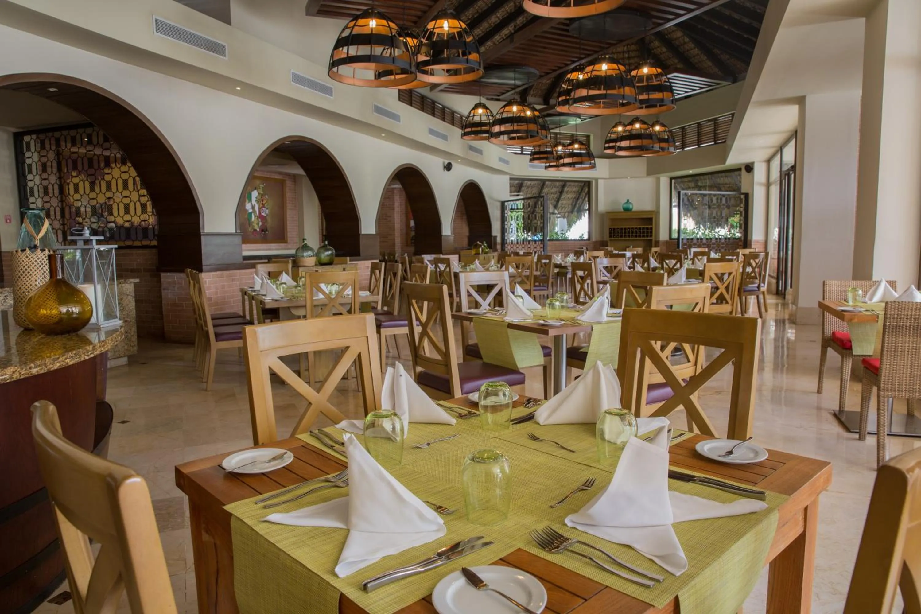 Restaurant/places to eat in Royalton Splash Punta Cana, An Autograph Collection All-Inclusive Resort & Casino