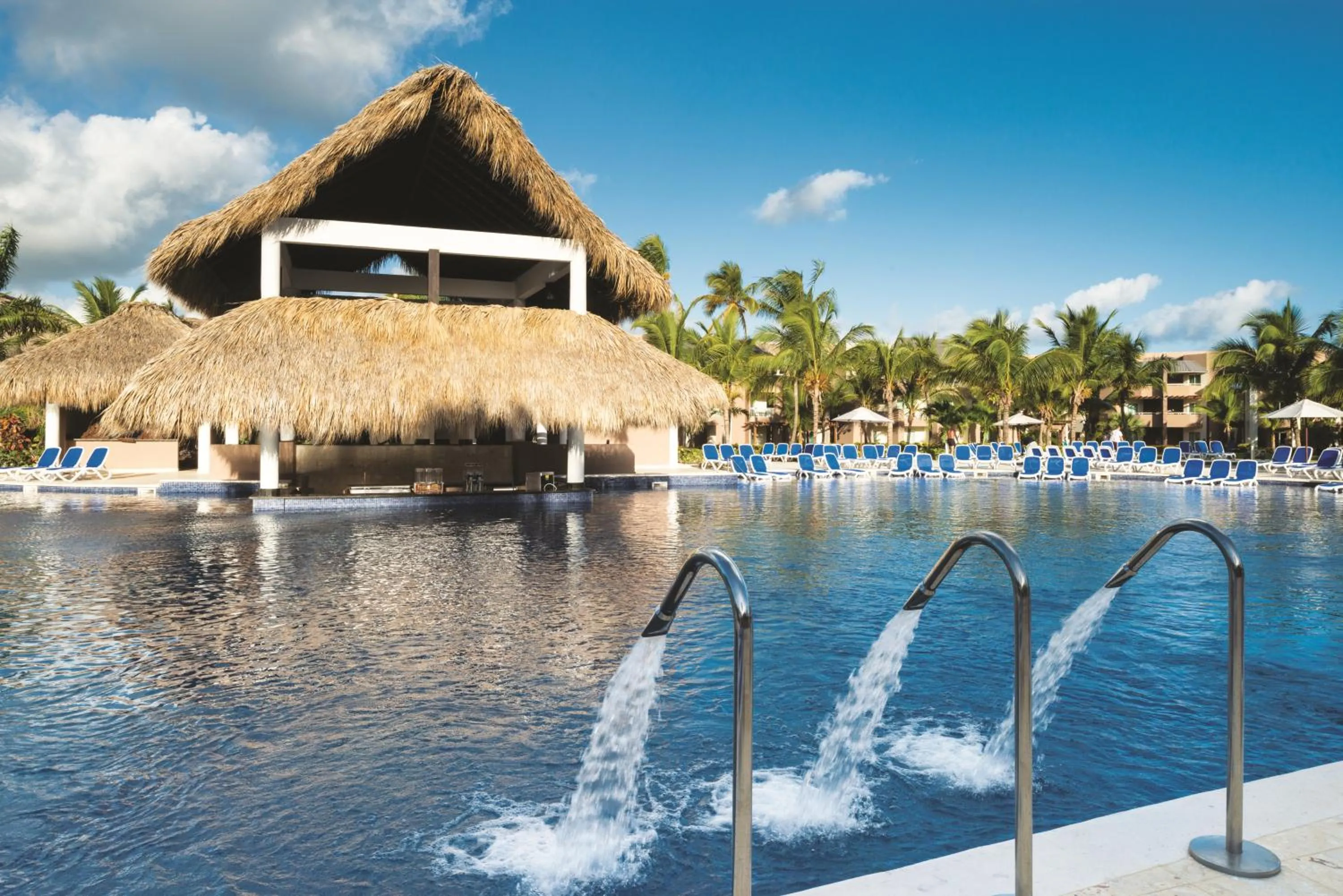 Pool view in Royalton Splash Punta Cana, An Autograph Collection All-Inclusive Resort & Casino