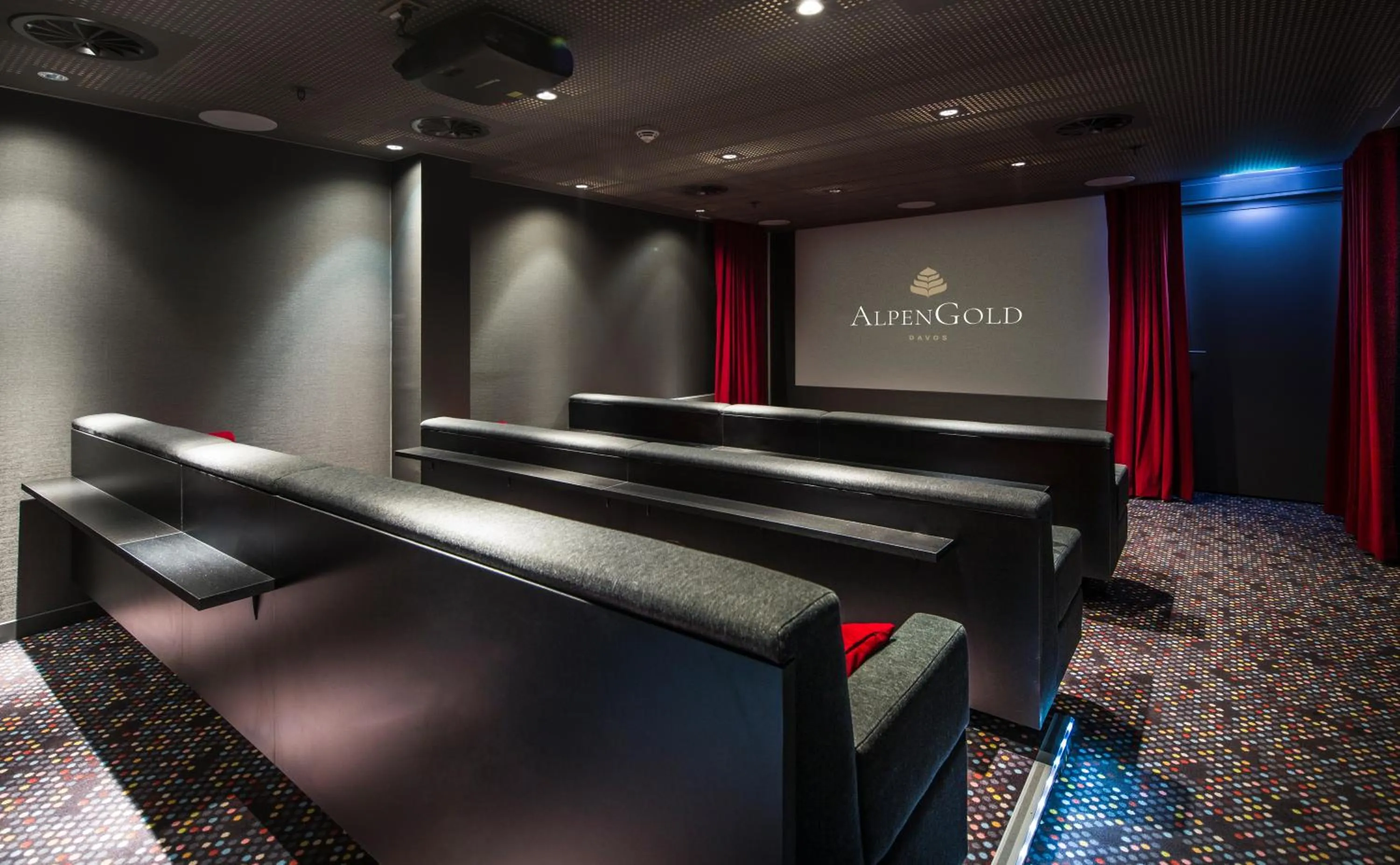 Entertainment in AlpenGold Hotel Davos
