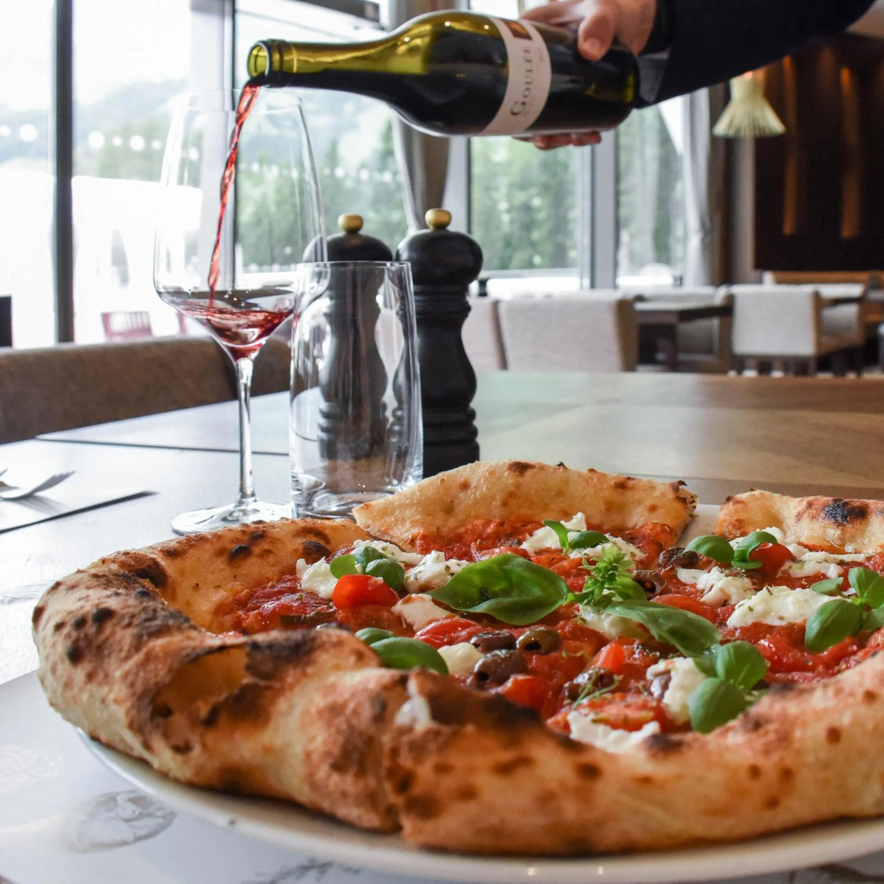 Restaurant/places to eat in AlpenGold Hotel Davos