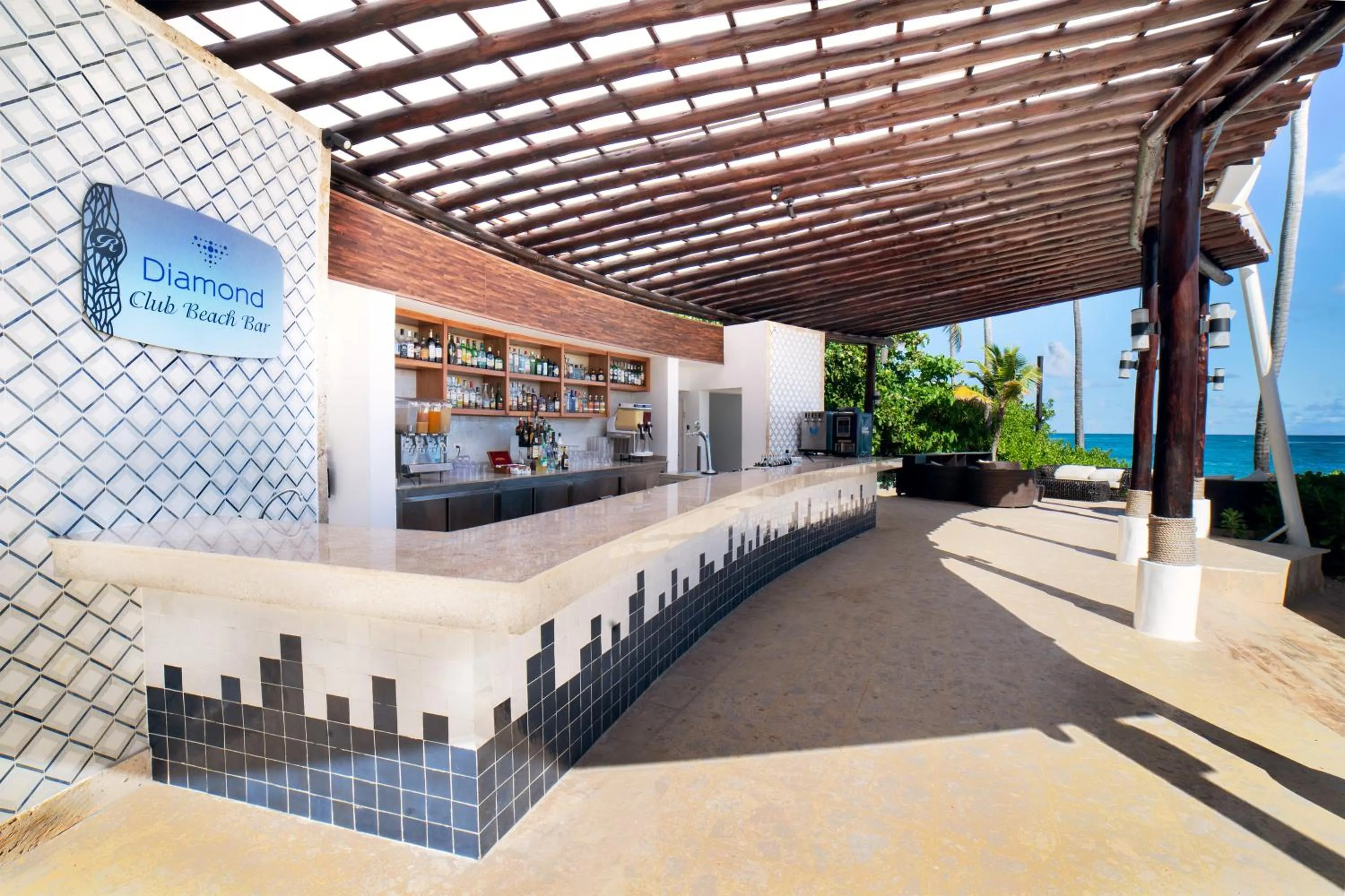 Restaurant/places to eat in Royalton Punta Cana, An Autograph Collection All-Inclusive Resort & Casino