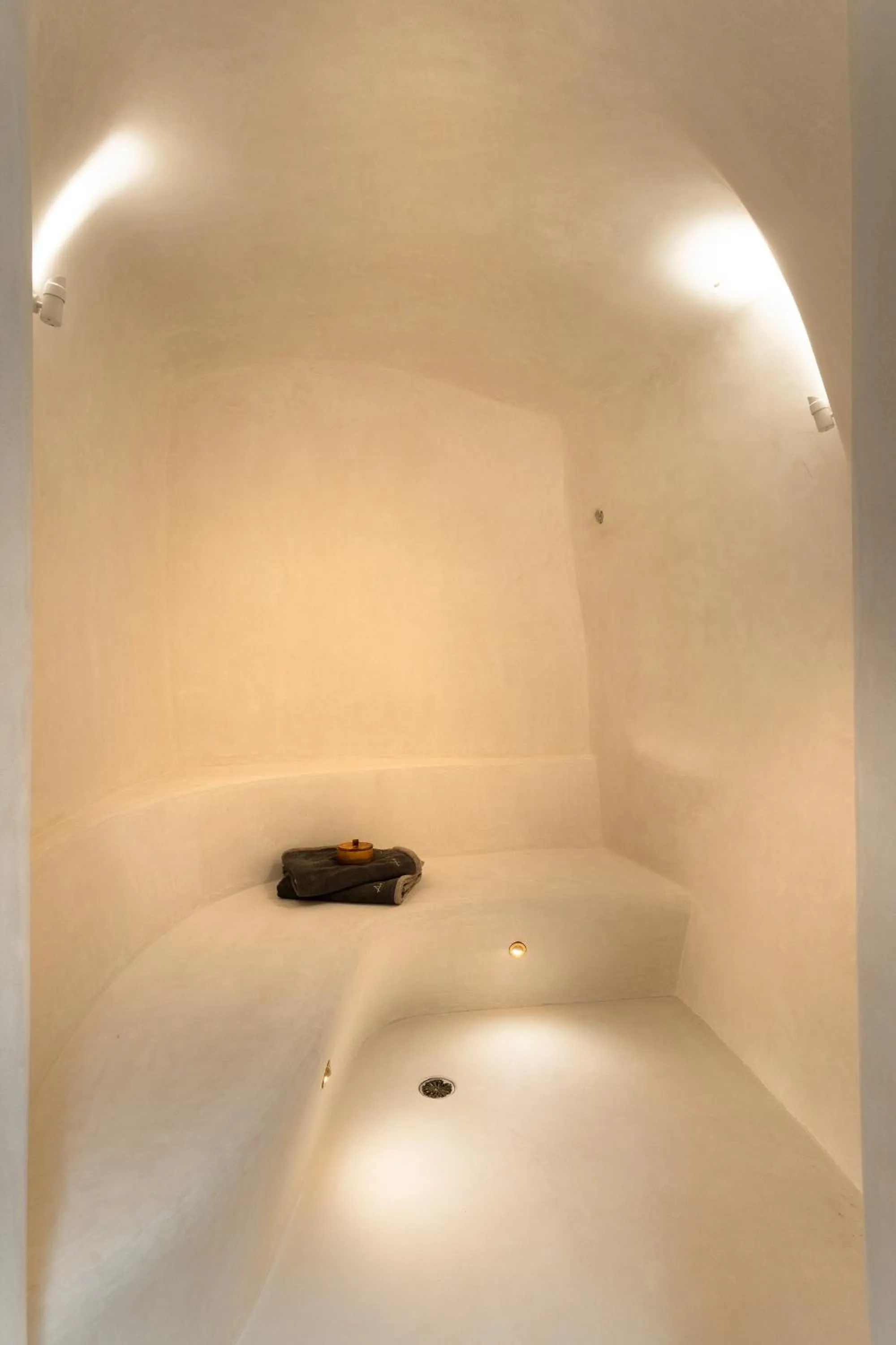 Steam room, Bed in Armenaki