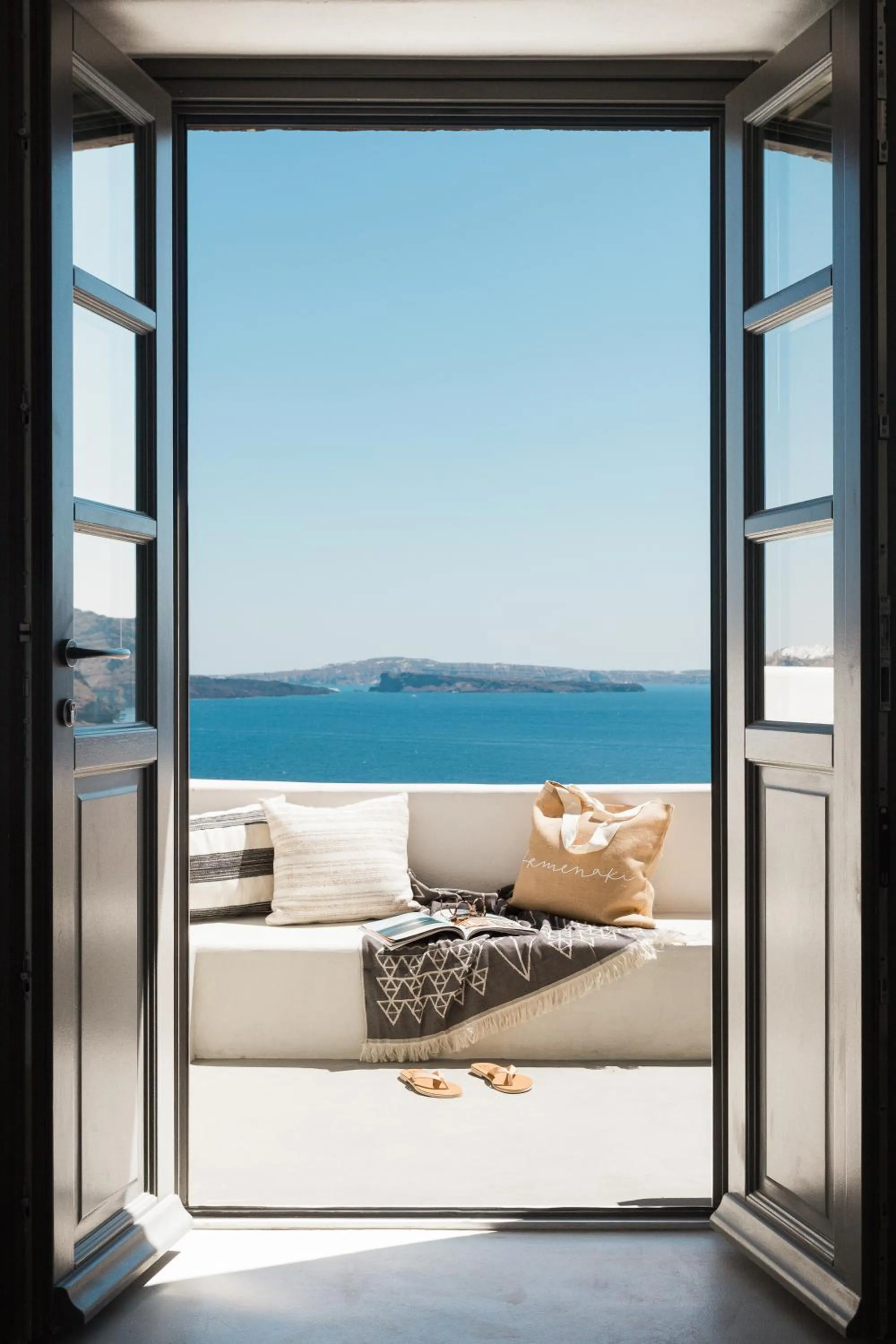 Facade/entrance in Armenaki