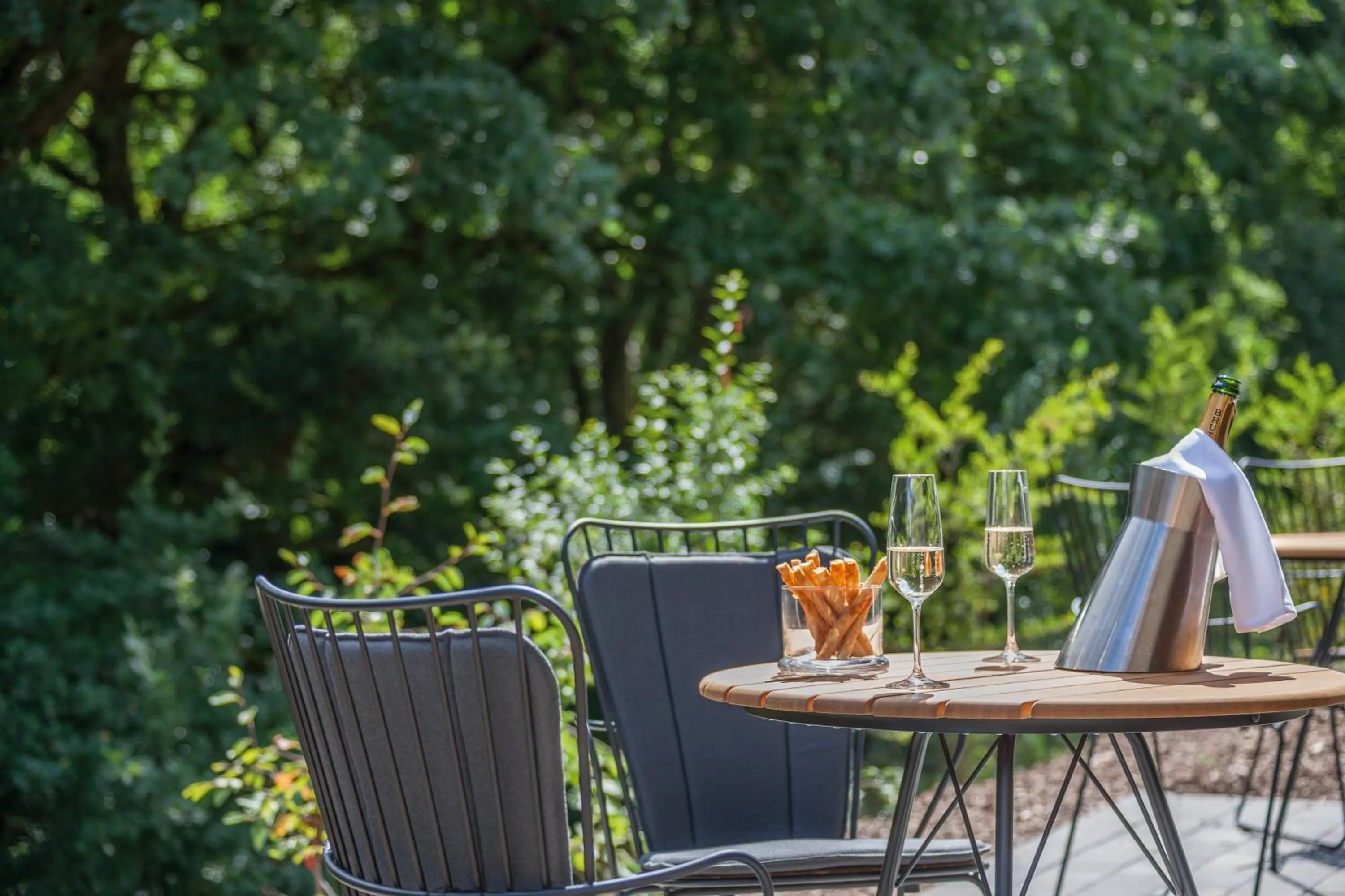 Garden view in Hotel Weiherhof am Golfpark