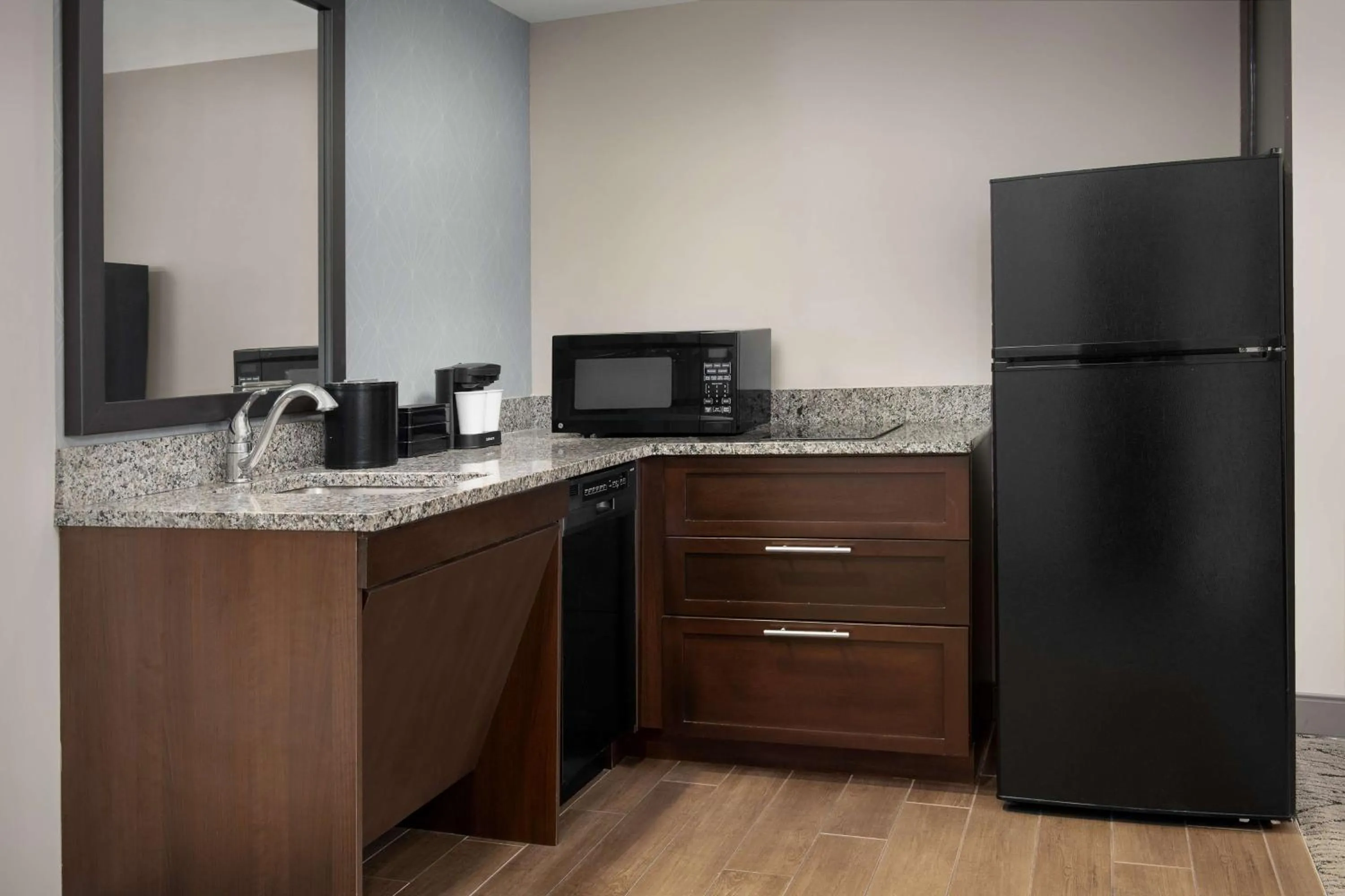 Kitchen or kitchenette in Embassy Suites Springfield