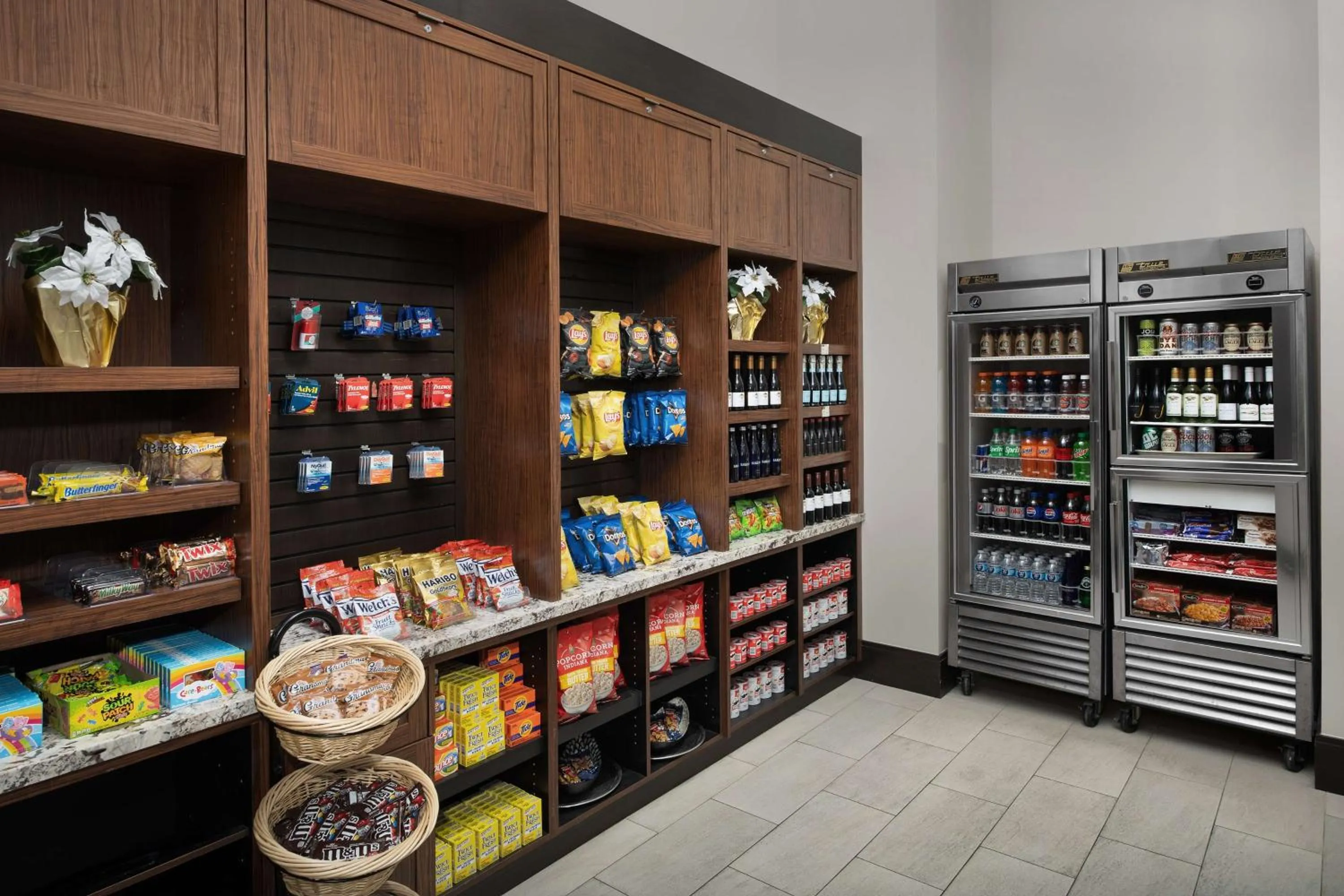 Restaurant/places to eat in Embassy Suites Springfield