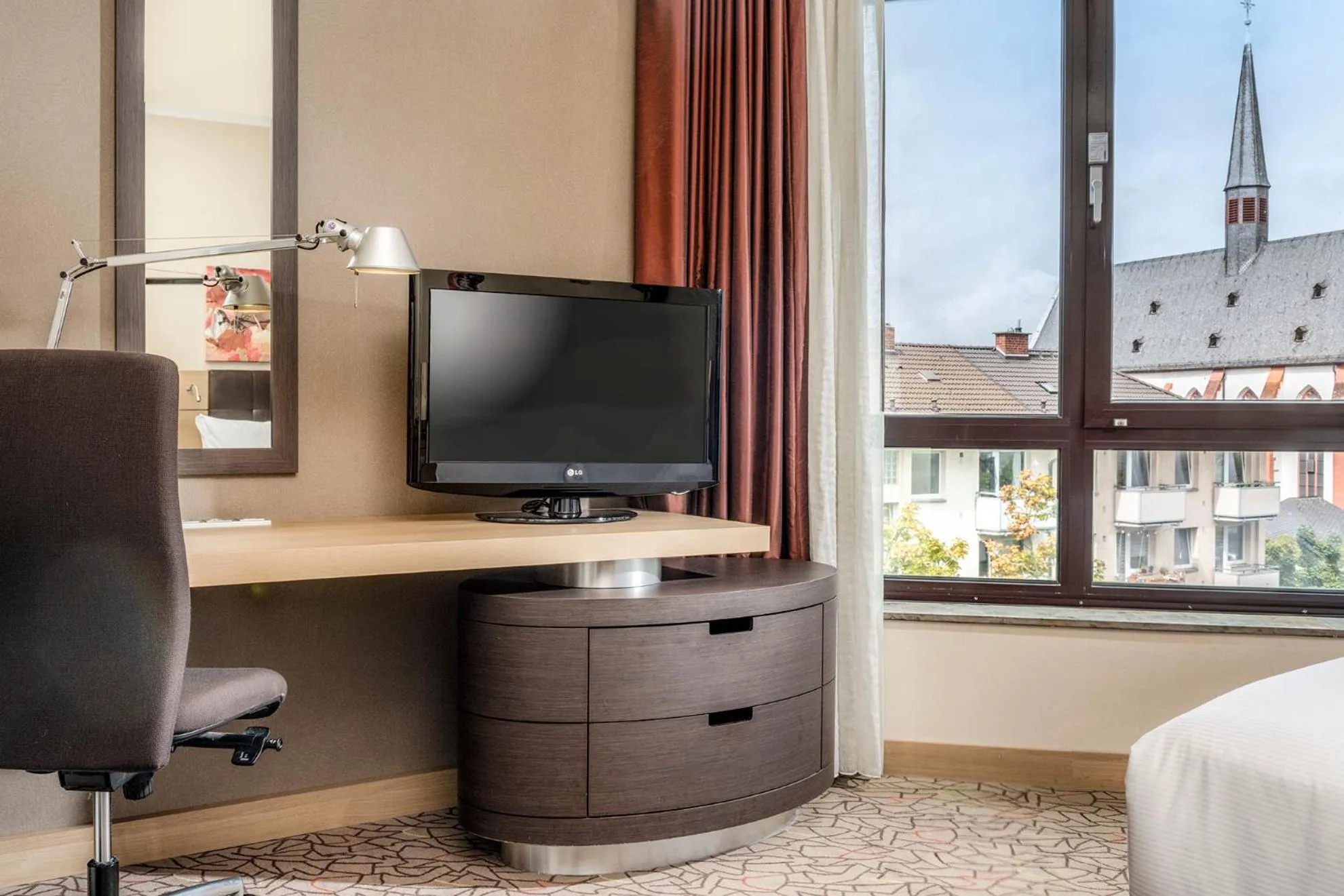 TV and multimedia, Bed in Hilton Mainz