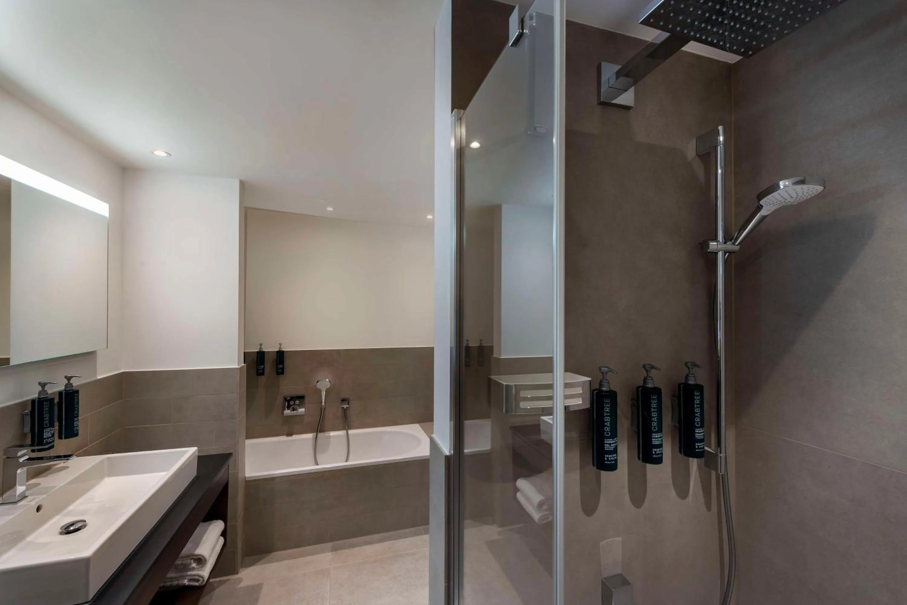 Bathroom in Hilton Mainz