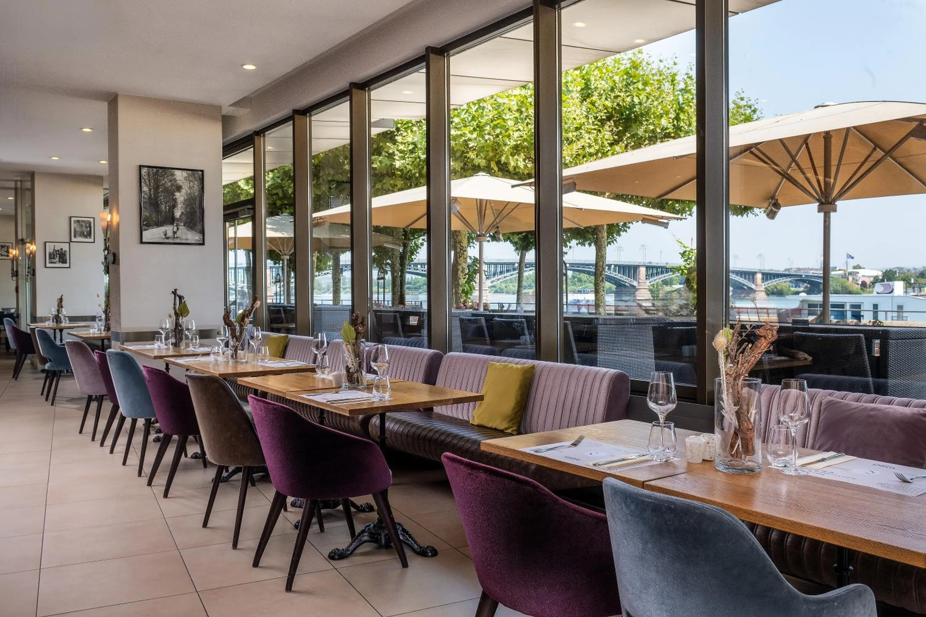 Restaurant/places to eat in Hilton Mainz