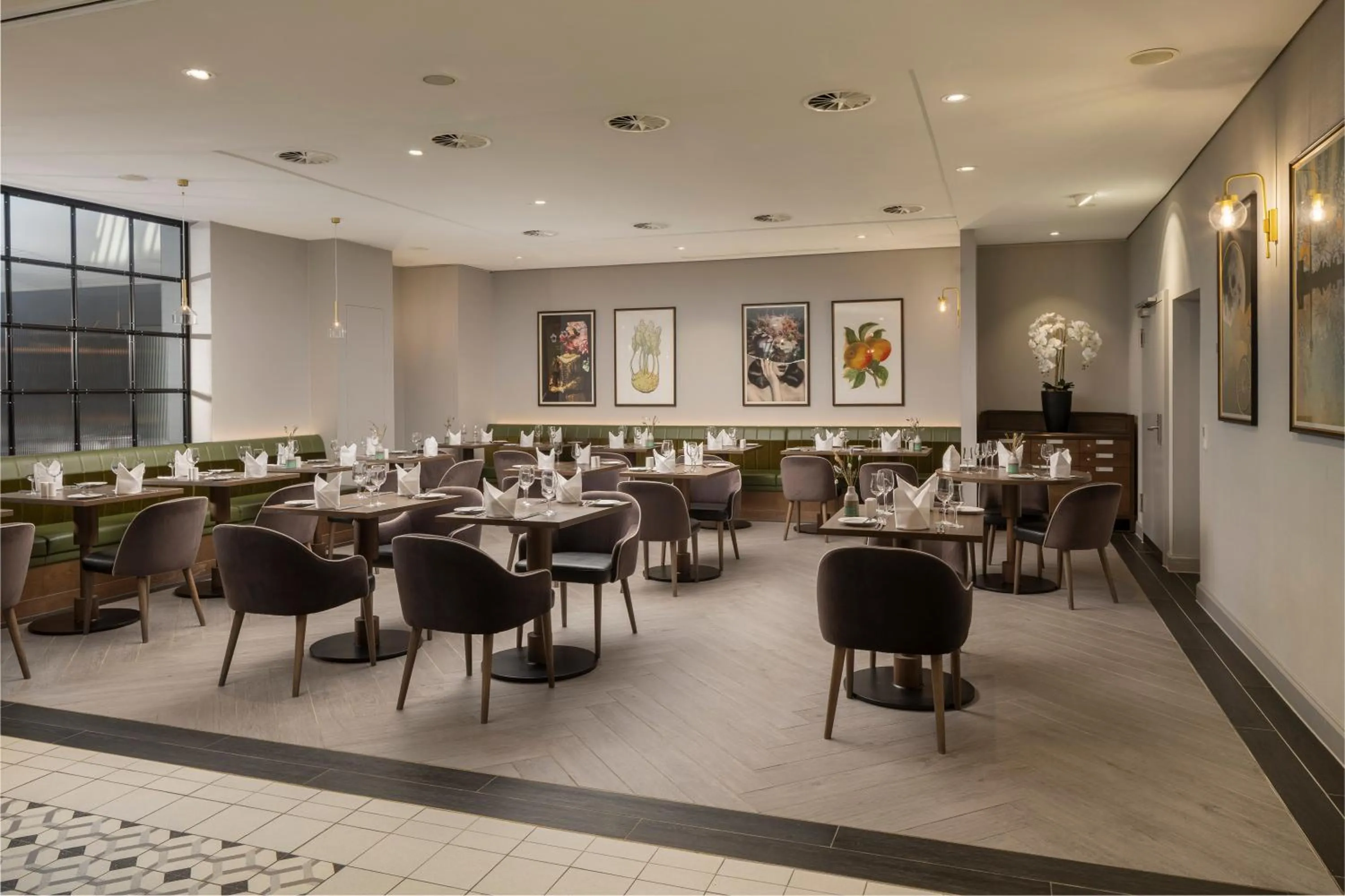 Restaurant/places to eat in Hilton Düsseldorf