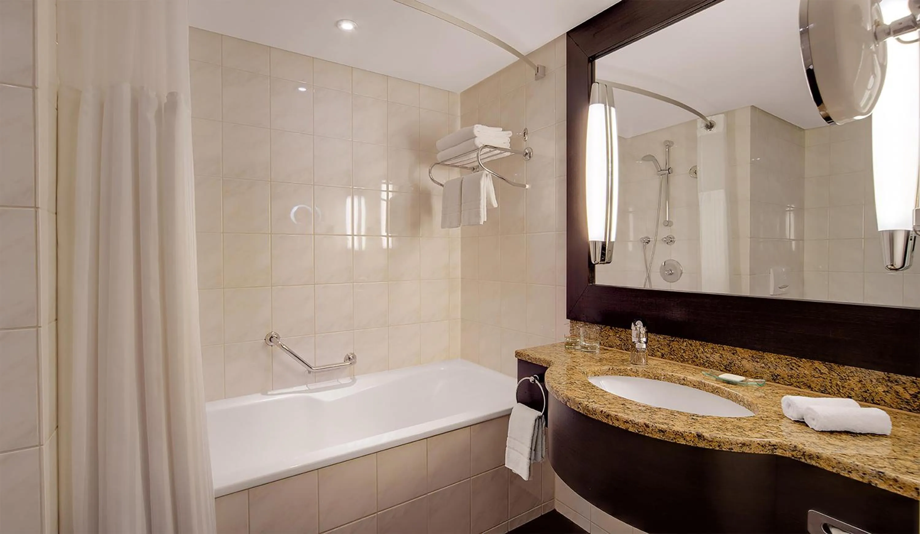 Bathroom in Hilton Munich Park