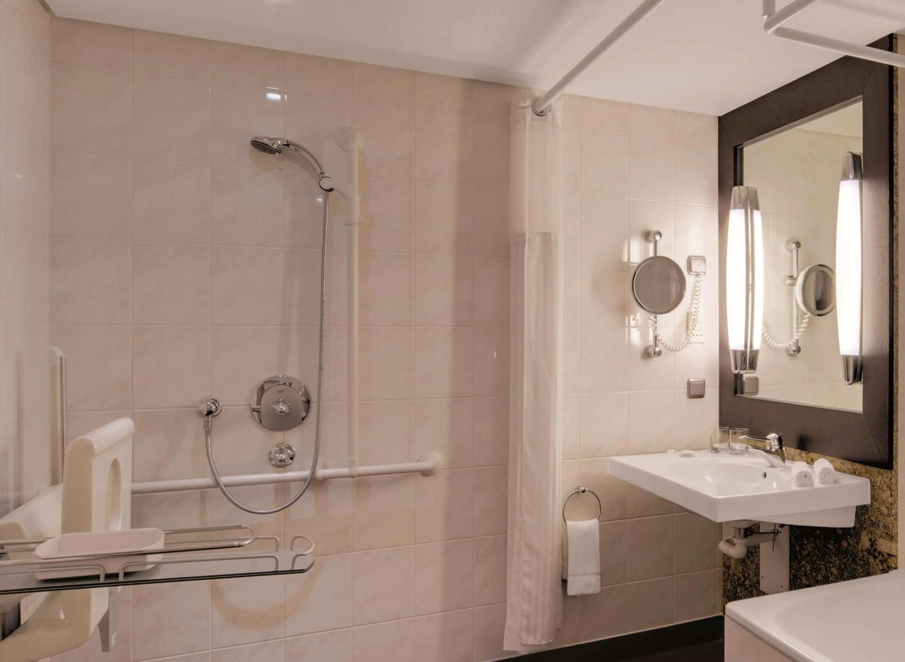 Bathroom in Hilton Munich Park