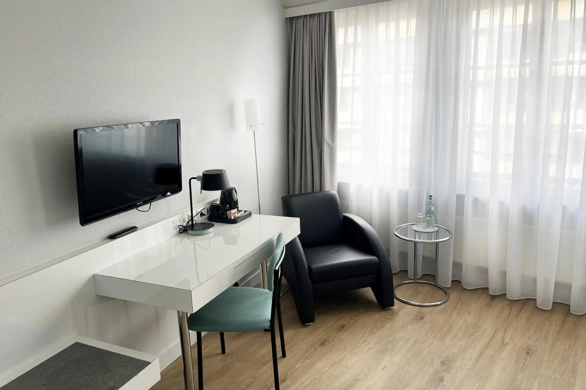 Photo of the whole room in Garner Hotel Berlin - Checkpoint Charlie by IHG