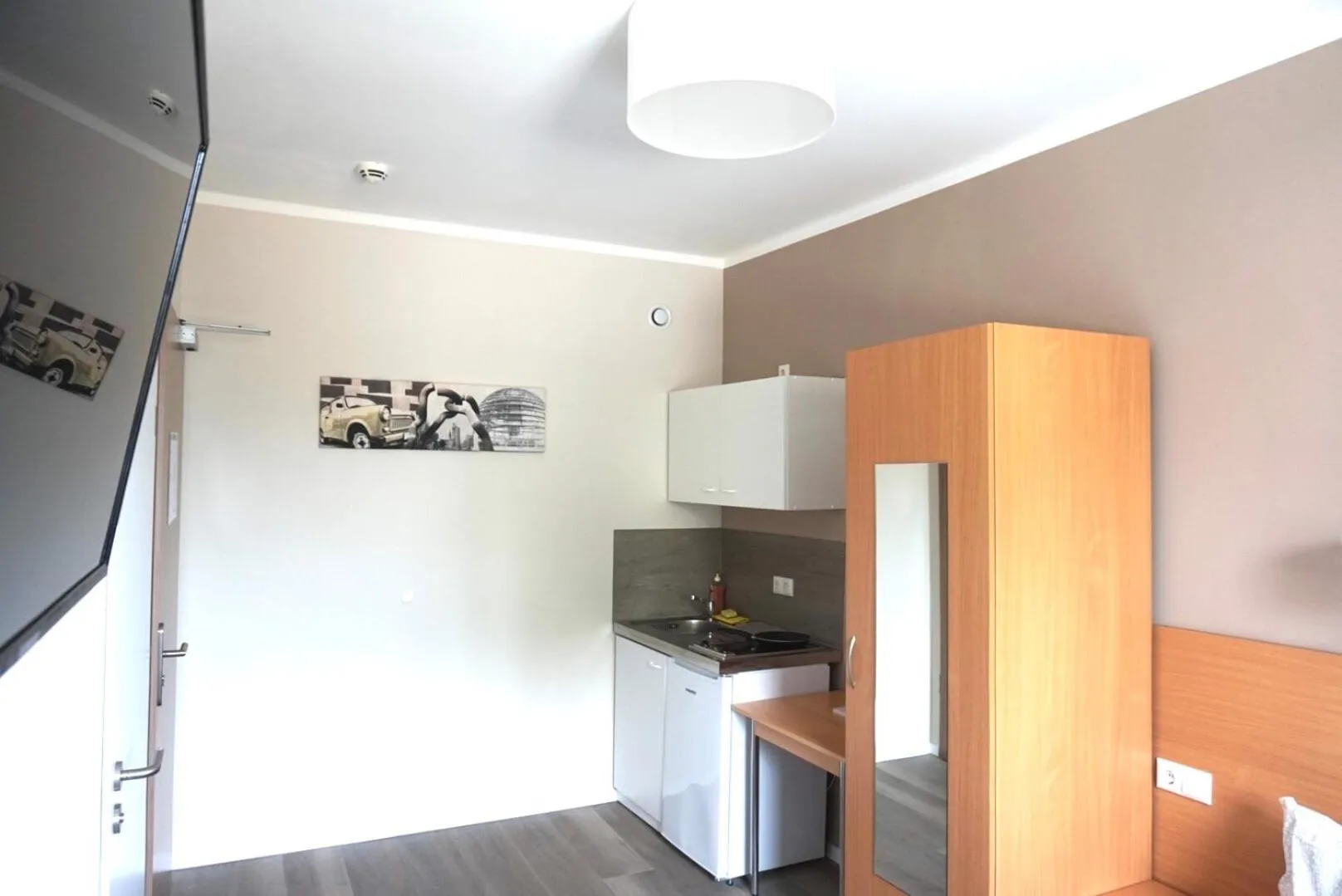 Kitchen or kitchenette in Apartment Hotel Wittenau