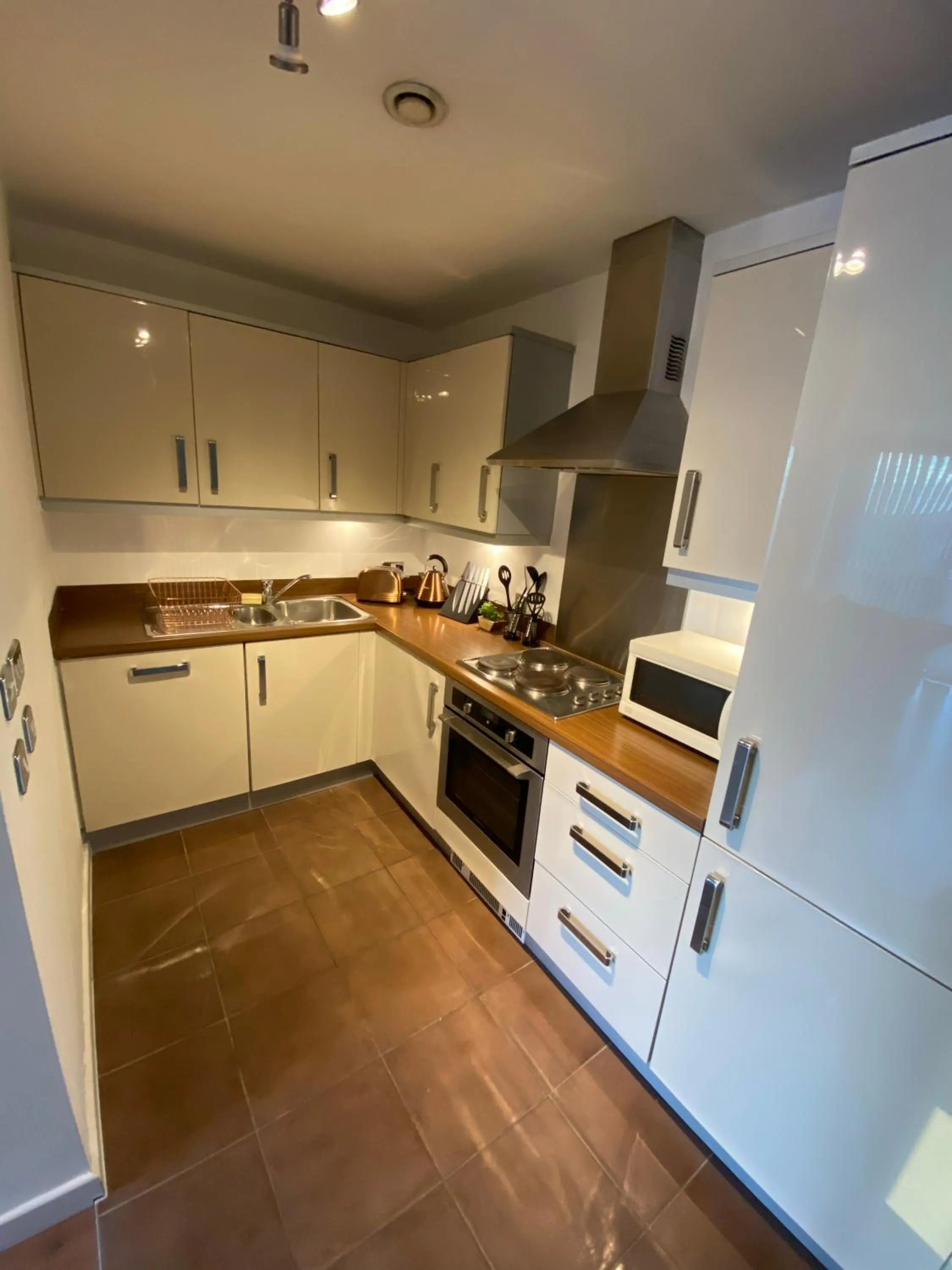 Kitchen or kitchenette in Tailor That Property - Chelsea House