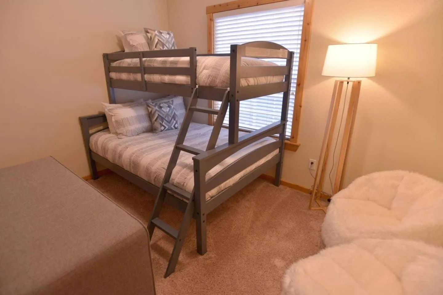 Bedroom, Bed in Mountain Therapy by Casago McCall - Donerightmanagement