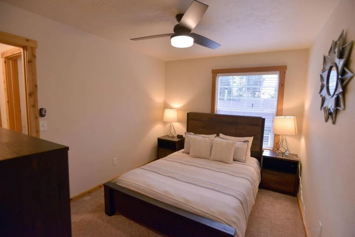 Bedroom, Bed in Mountain Therapy by Casago McCall - Donerightmanagement