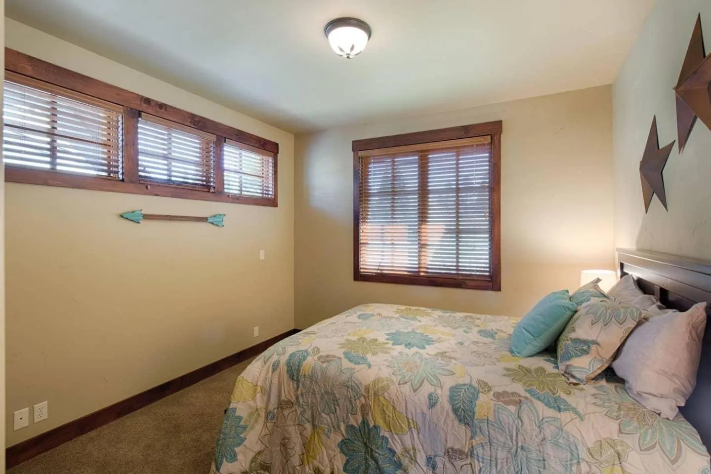 Bedroom, Bed in Greystone on Payette Lake by Casago McCall - Donerightmanagement
