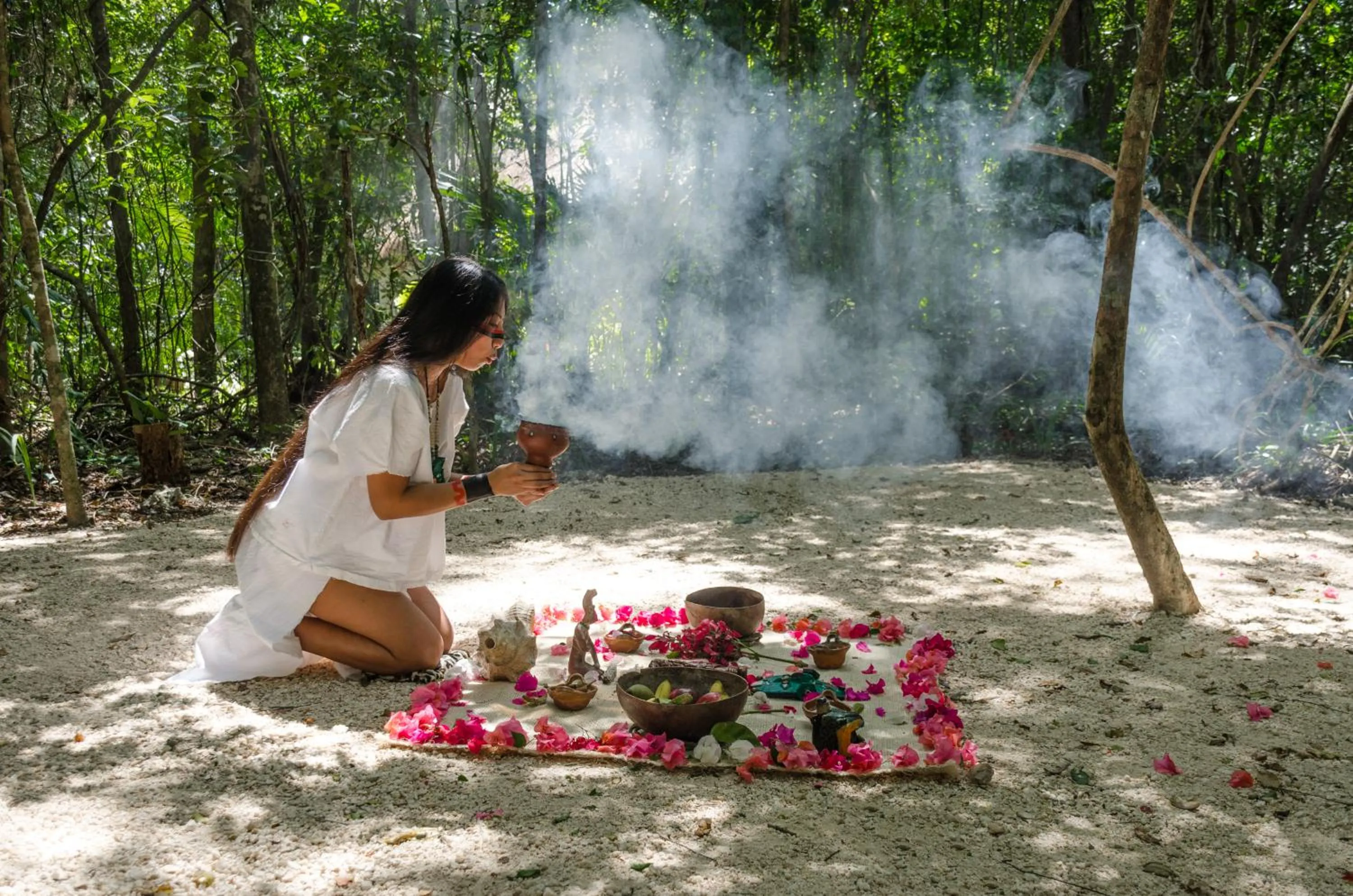 People in Glamping Mama Loo mm