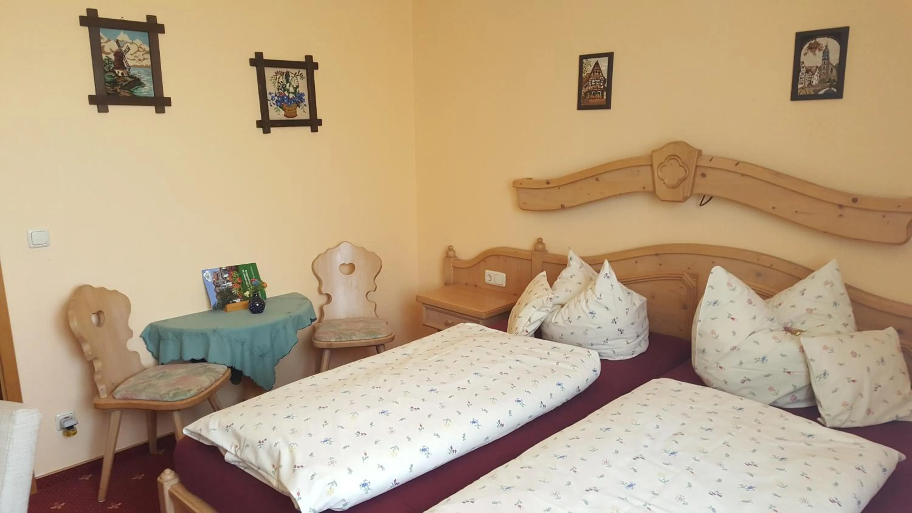 Shower in Landhotel BurgenBlick Garni & Tagungshotel