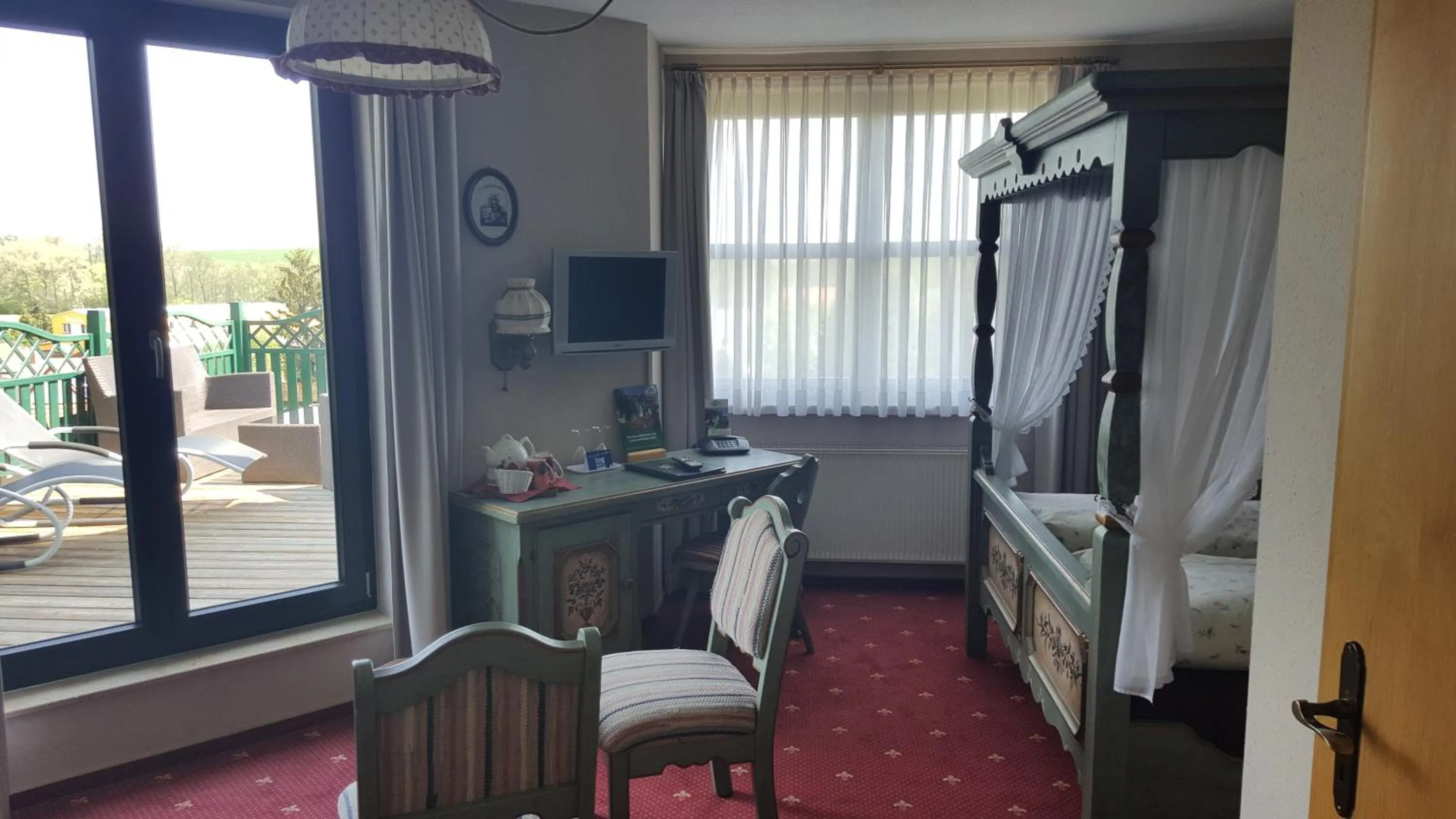 Toilet in Landhotel BurgenBlick Garni & Tagungshotel