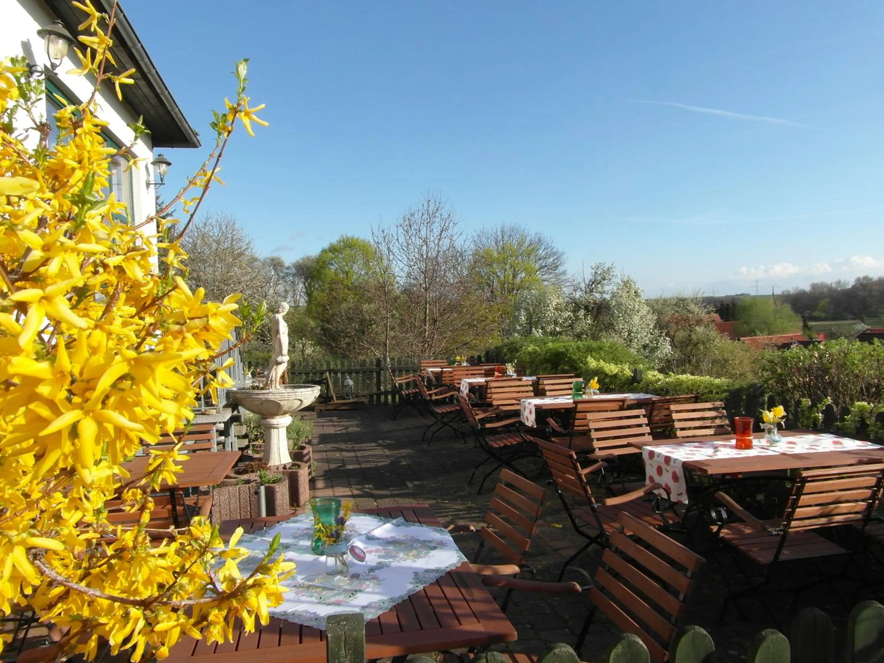 Restaurant/places to eat in Landhotel BurgenBlick Garni & Tagungshotel