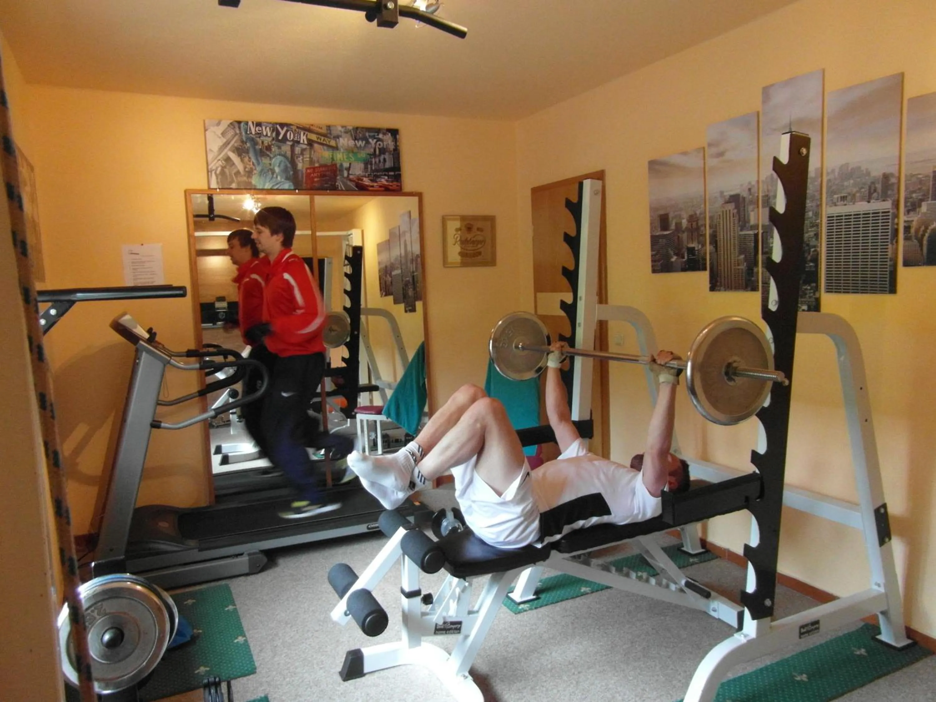 Fitness centre/facilities in Landhotel BurgenBlick Garni & Tagungshotel