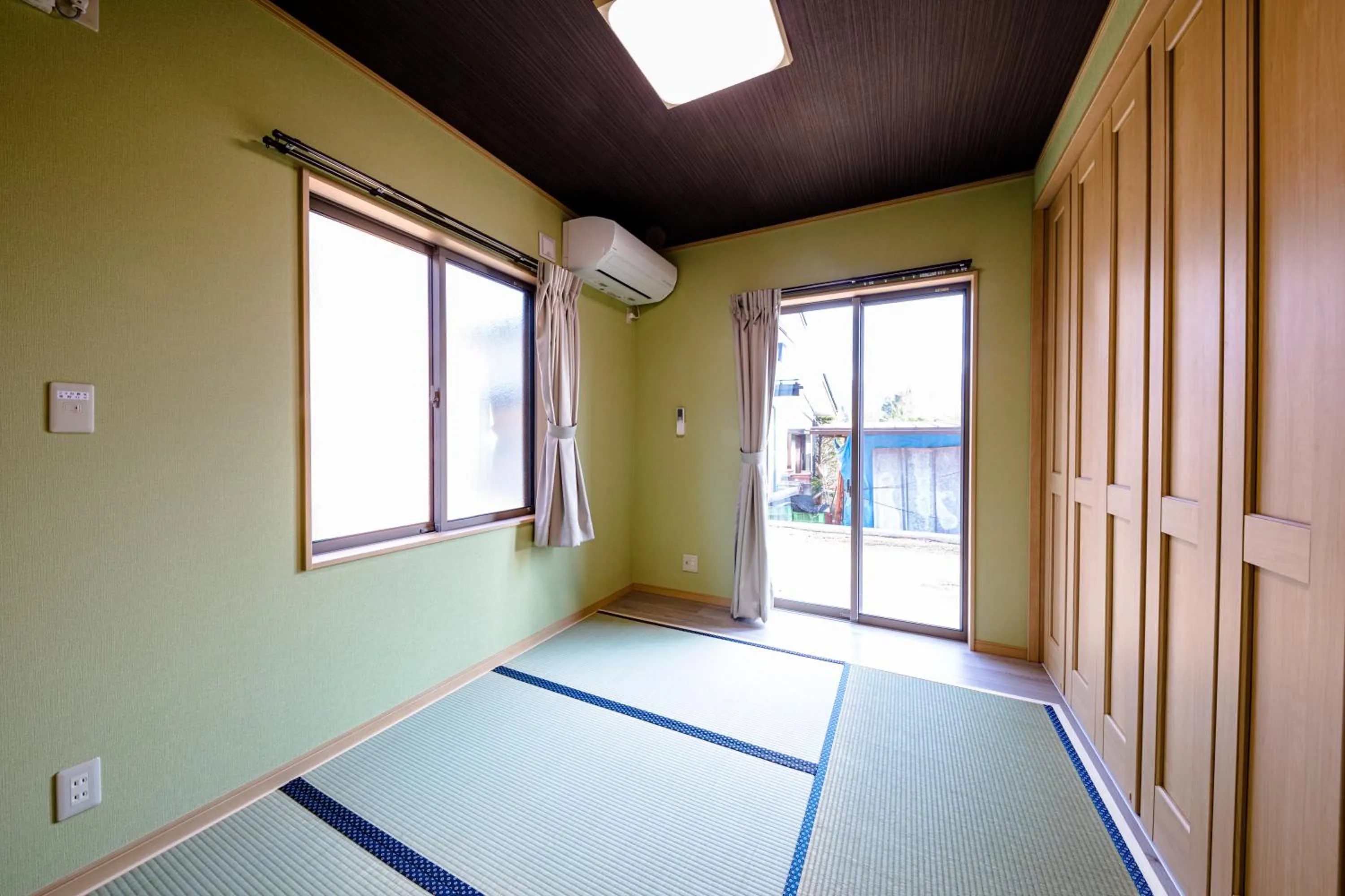 Photo of the whole room, Bed in Furaku-Poodle