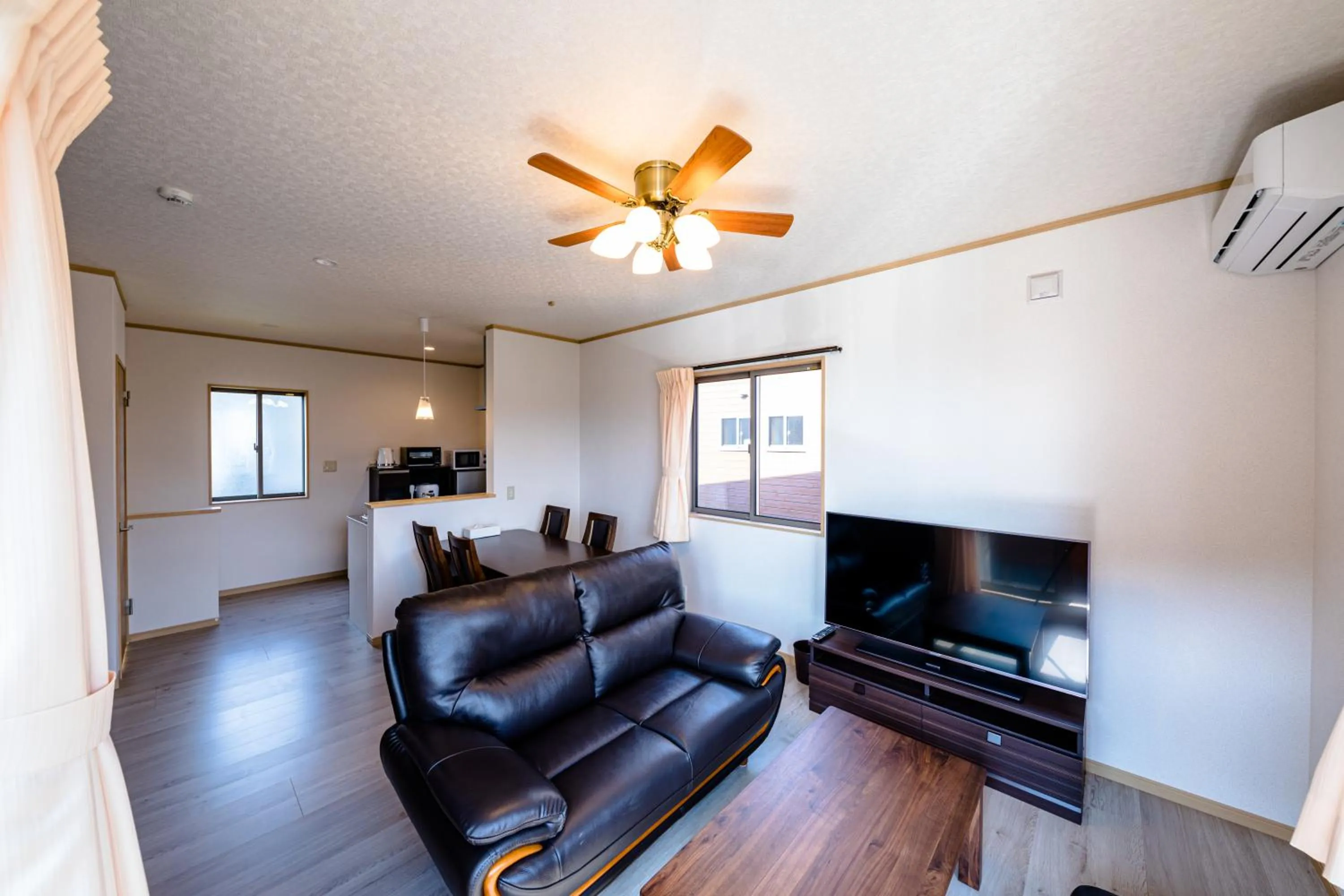 TV and multimedia in Furaku-Poodle