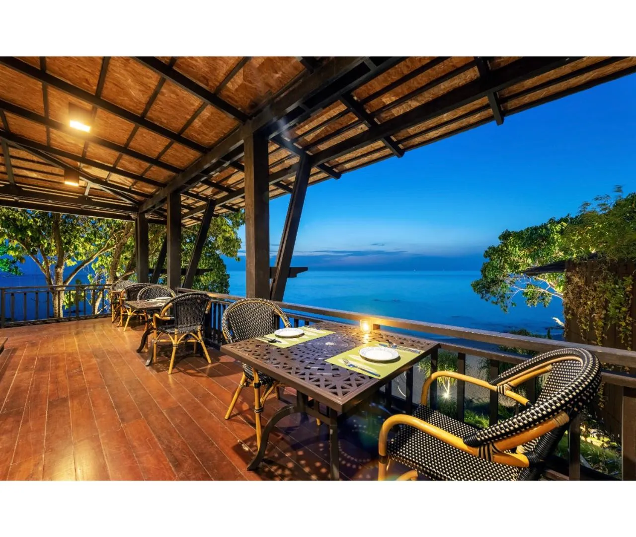 Restaurant/places to eat in Nirvana Beach Resort, Koh Lanta SHA Extra Plus