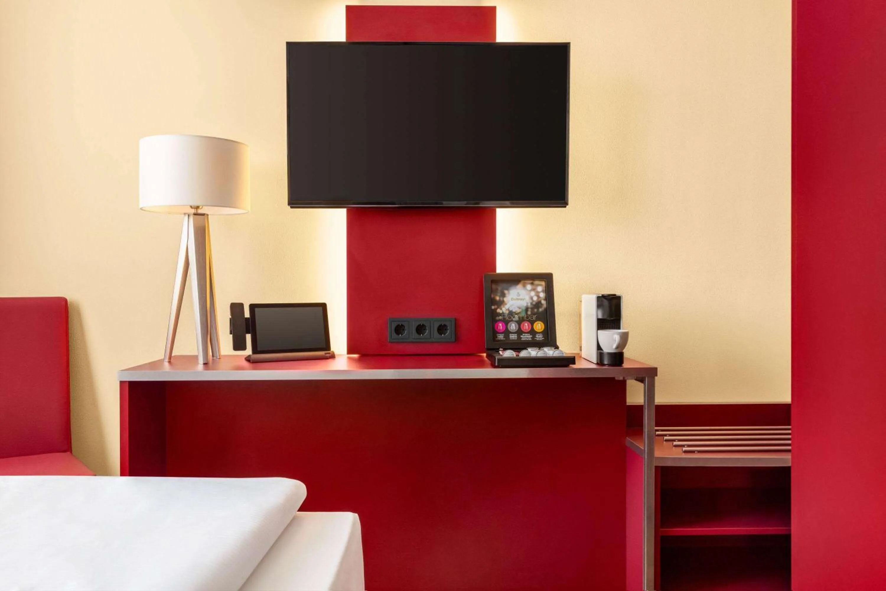 Photo of the whole room, Bed in Amedia Plaza Speyer, Trademark Collection by Wyndham