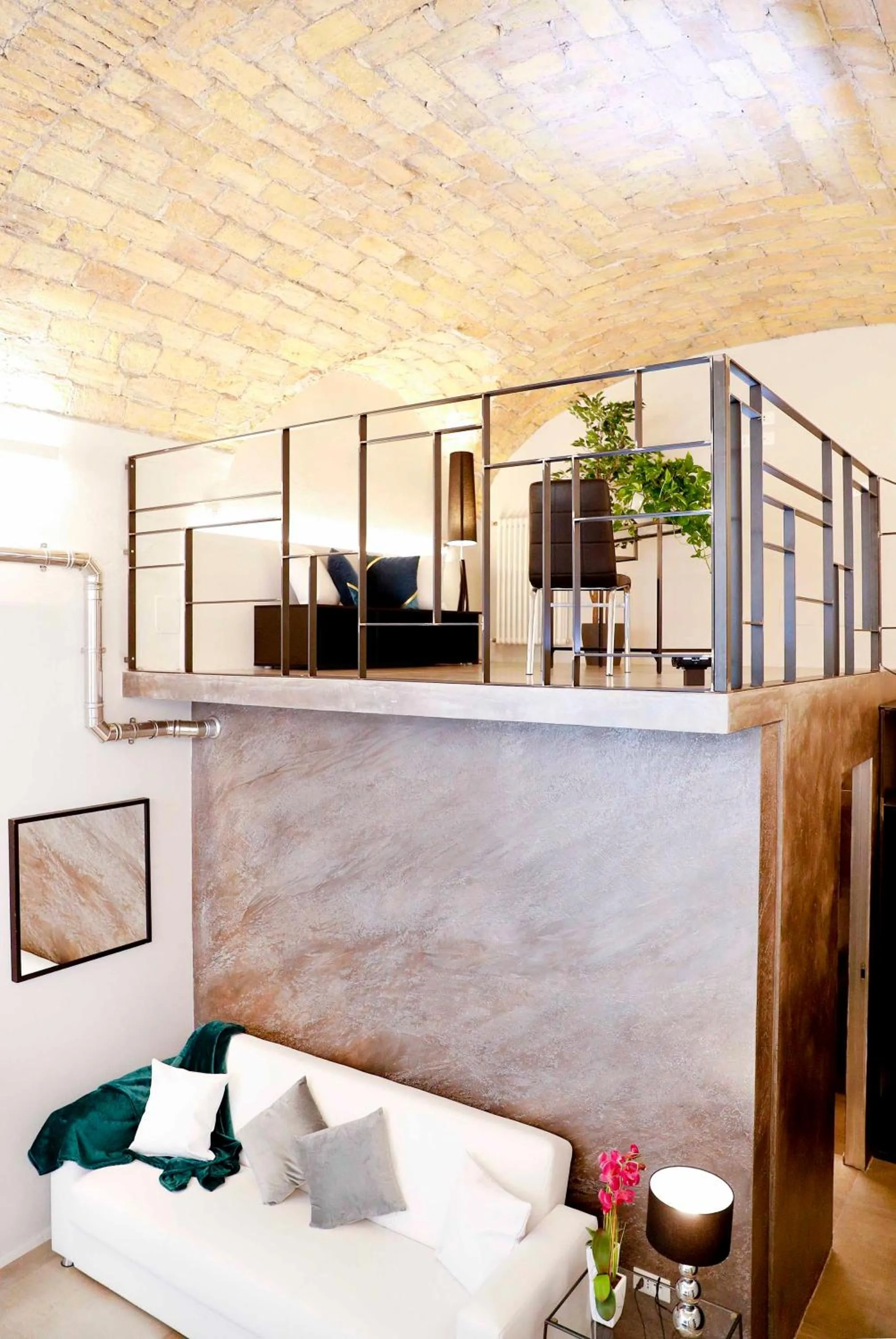 Seating area in Post Industrial Loft Trastevere - Top Collection