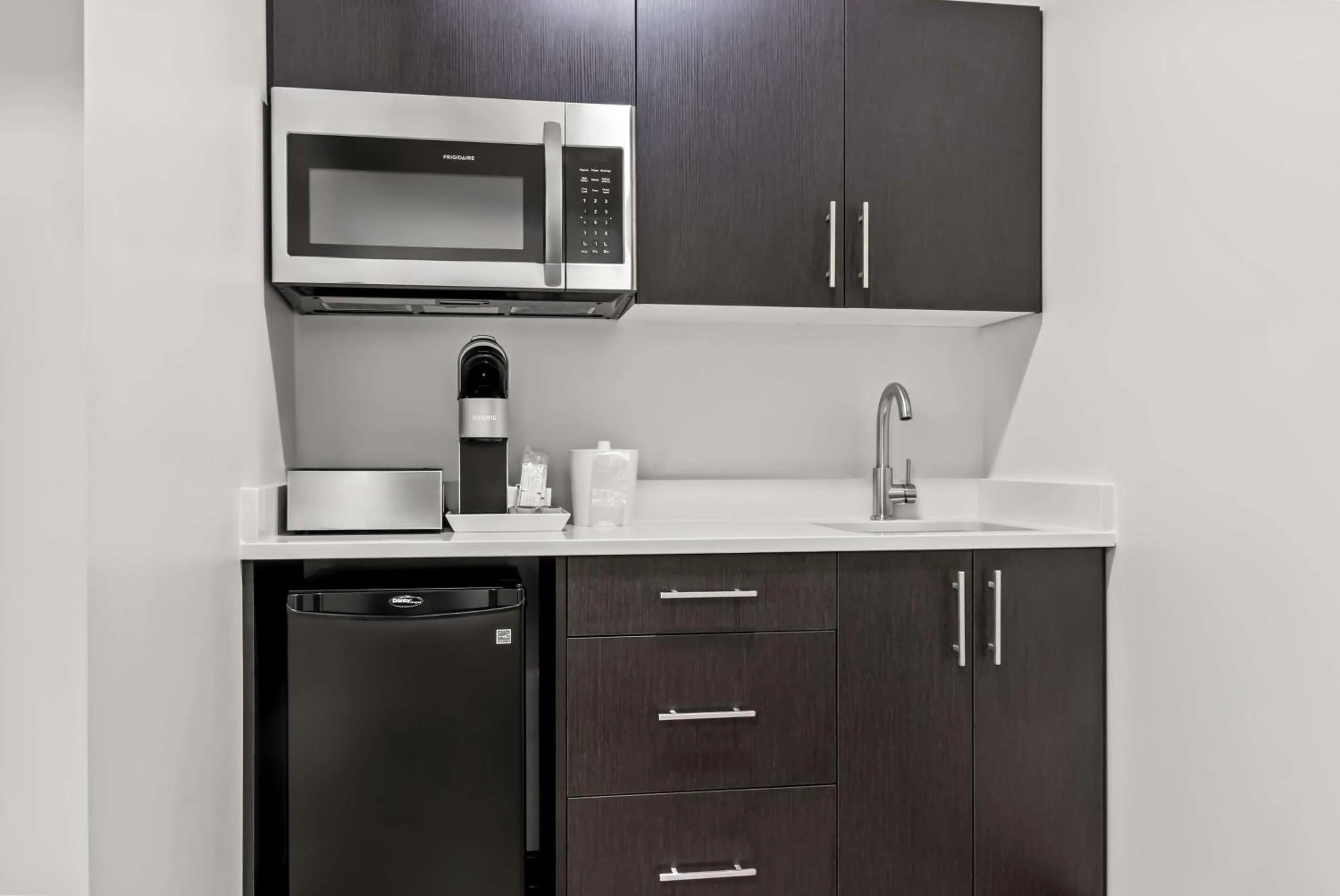 Bedroom in Best Western Plus Winkler