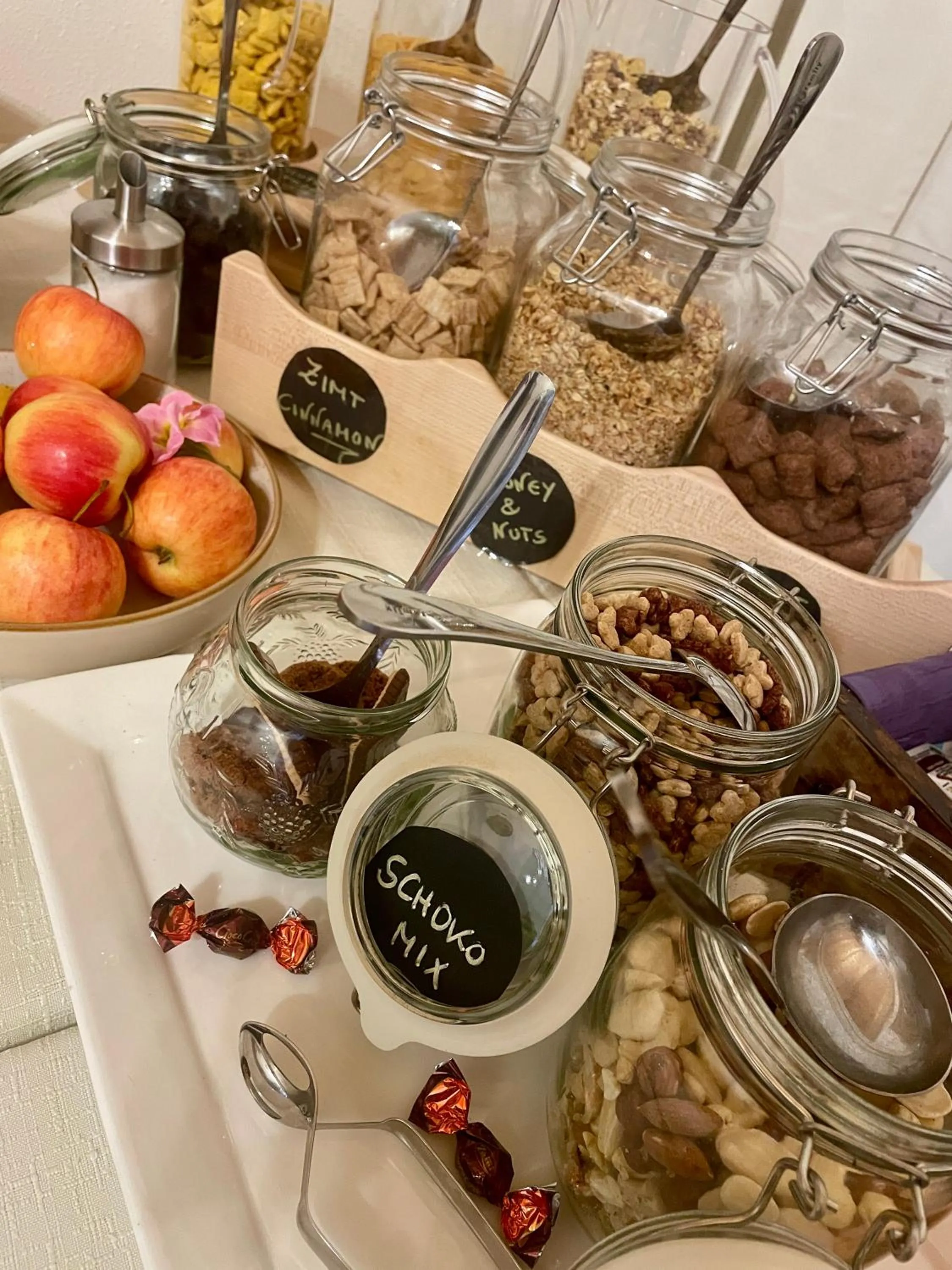 Buffet breakfast in Restaurant Appartements Almdiele