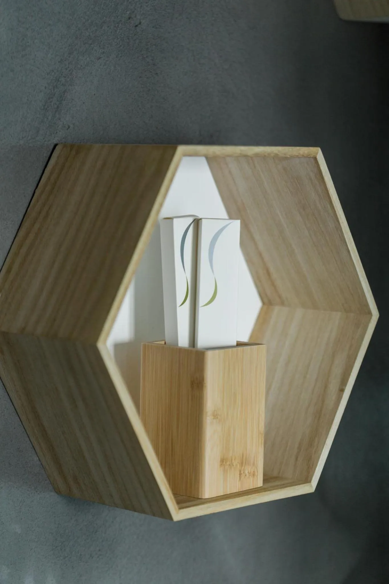 Logo/Certificate/Sign in Vrachos Lofts