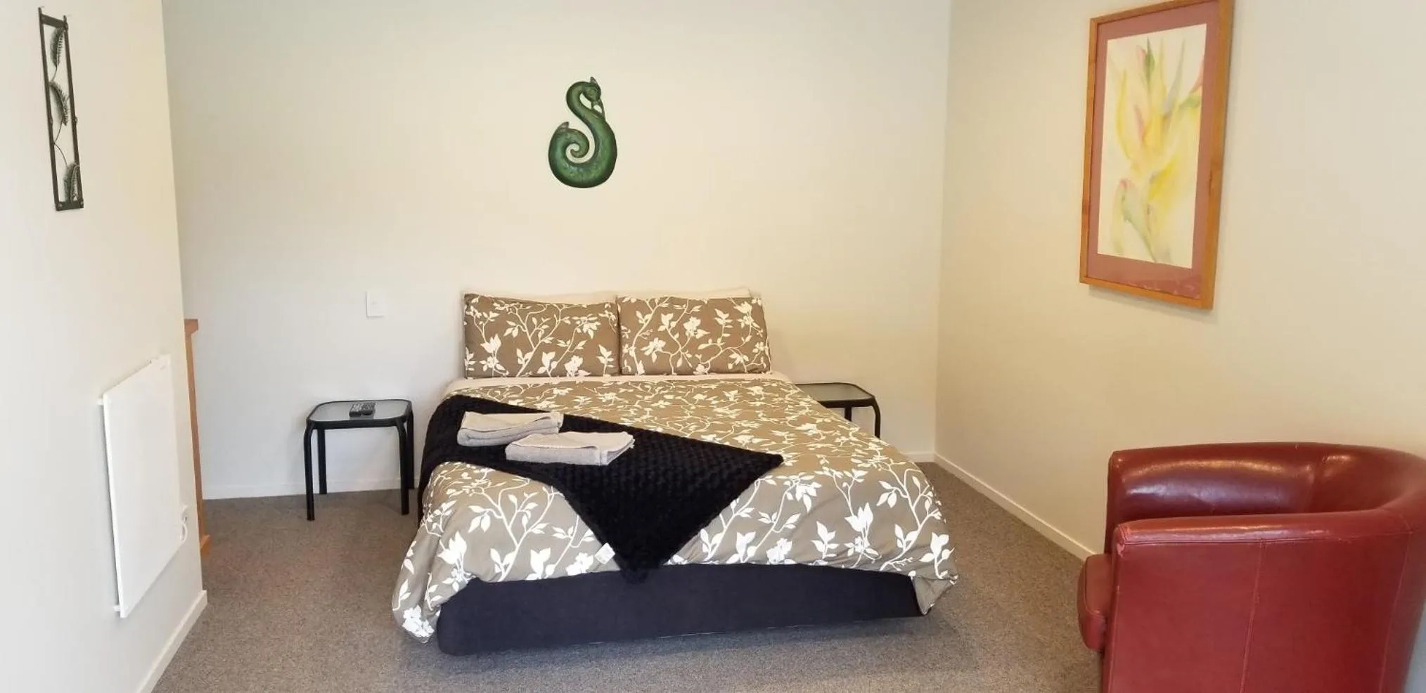 Bedroom, Bed in The Whistling Frog Resort