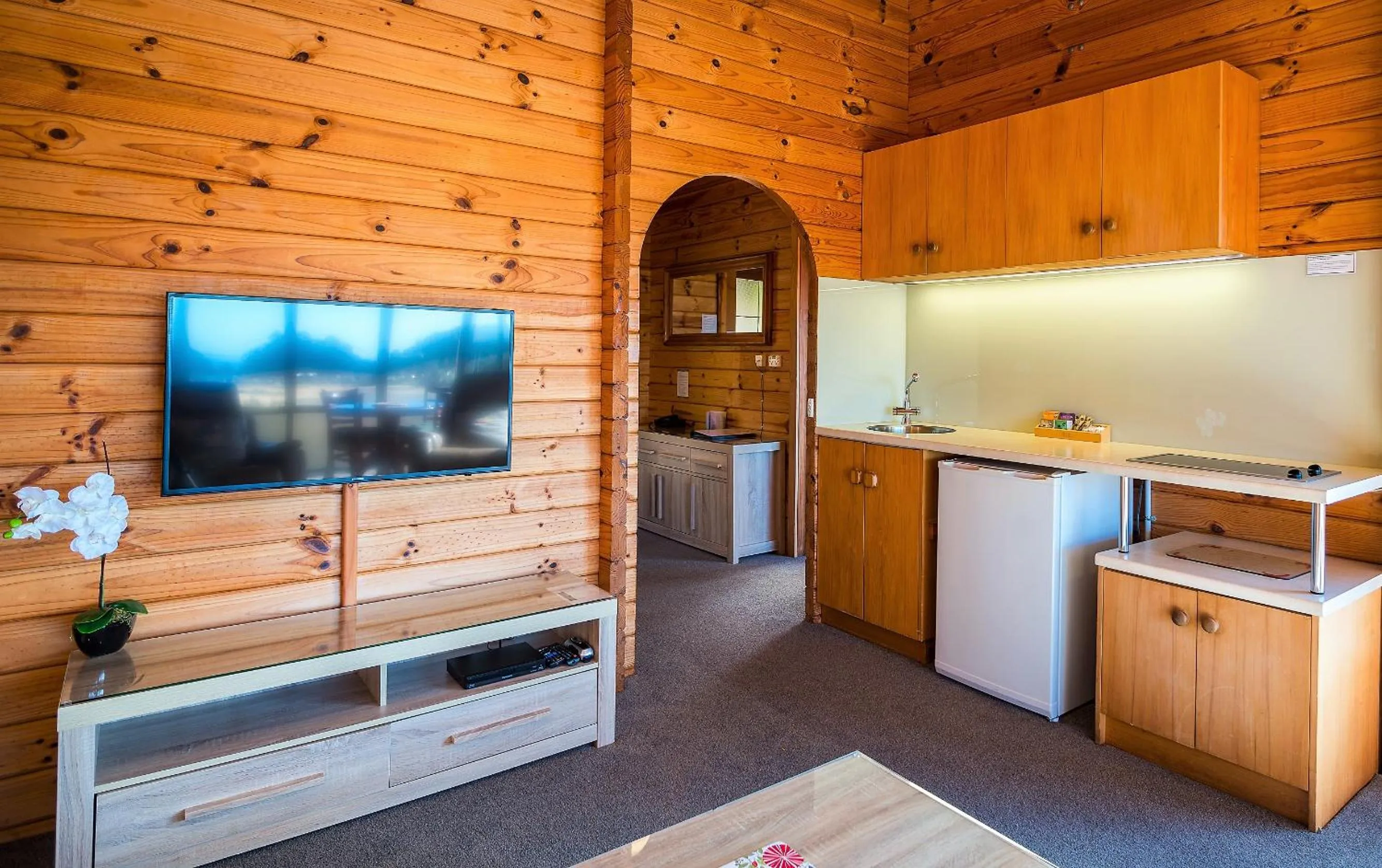 Kitchen or kitchenette in Kimi Ora Eco Resort