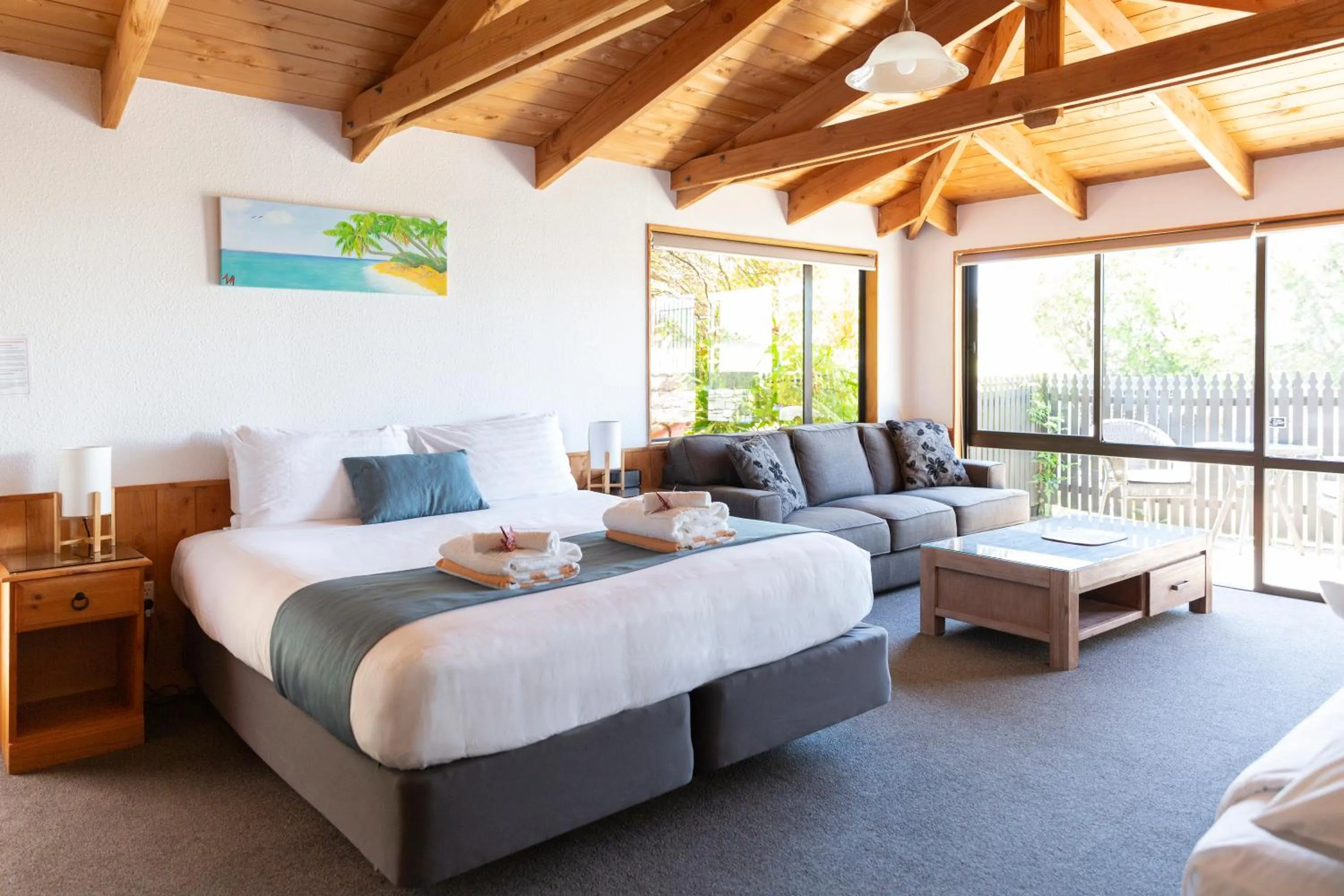 Bed in Kimi Ora Eco Resort