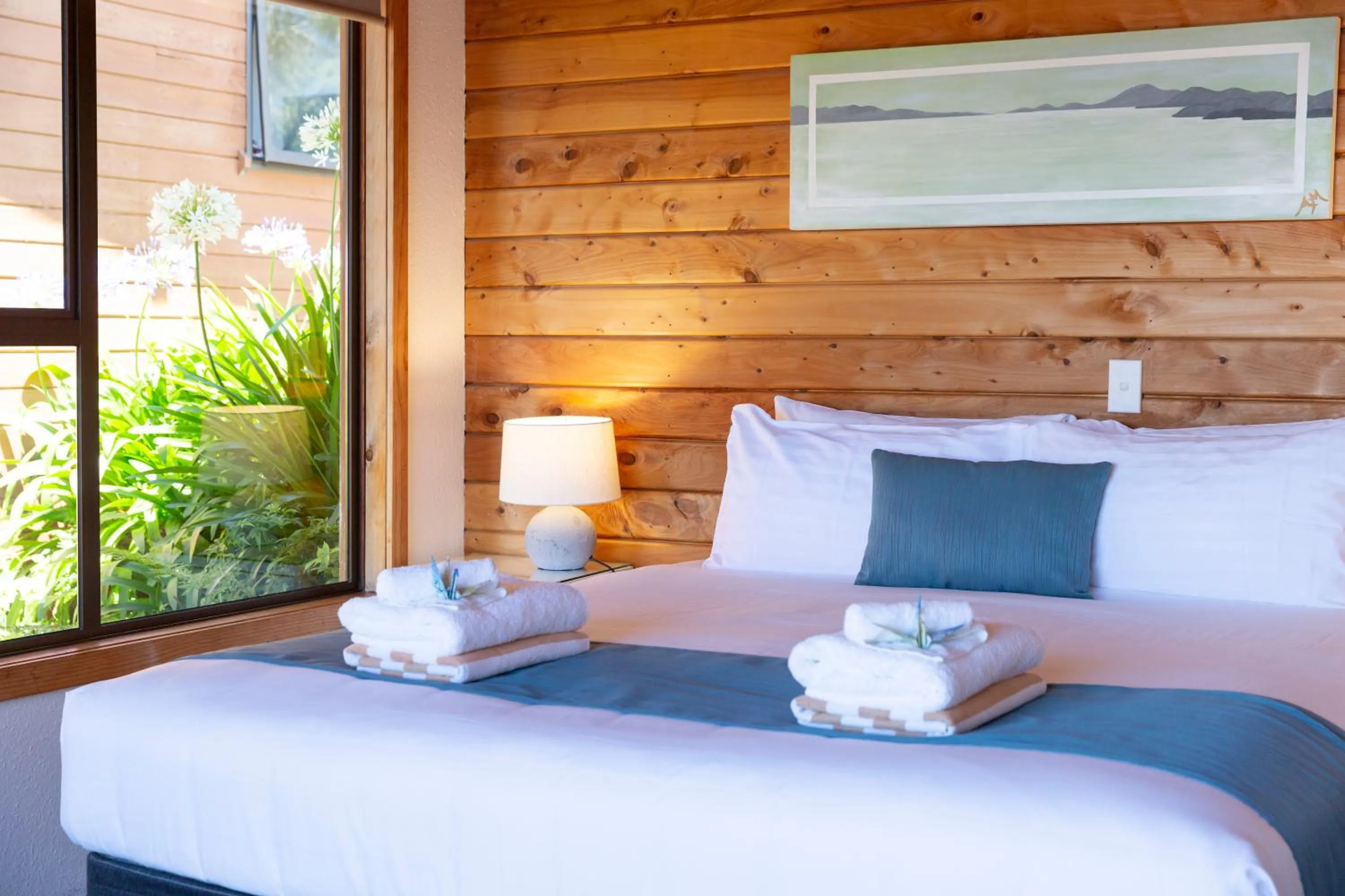 Bed in Kimi Ora Eco Resort