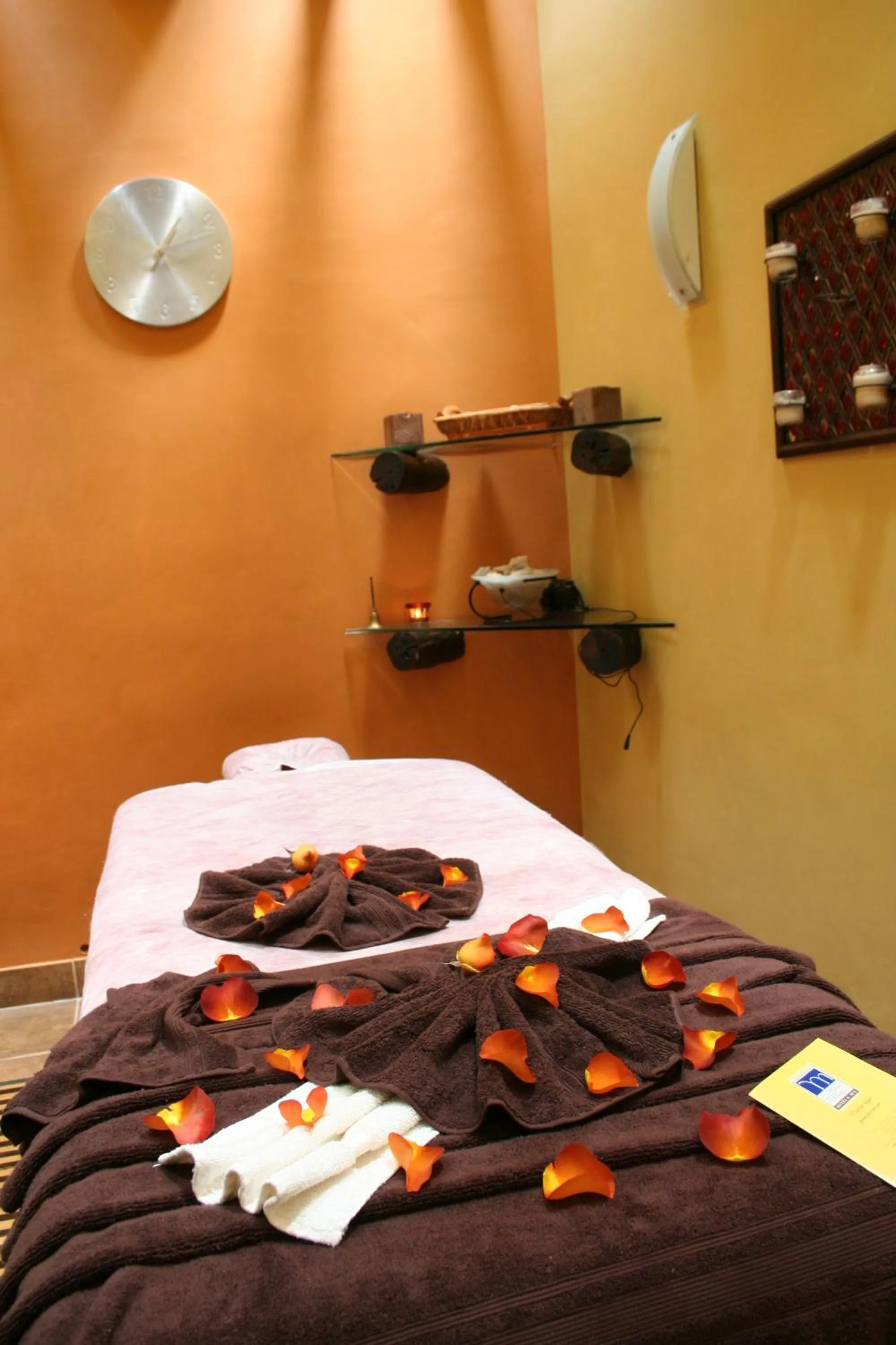 Massage, Bed in La Casa de los Patios Hotel & Spa