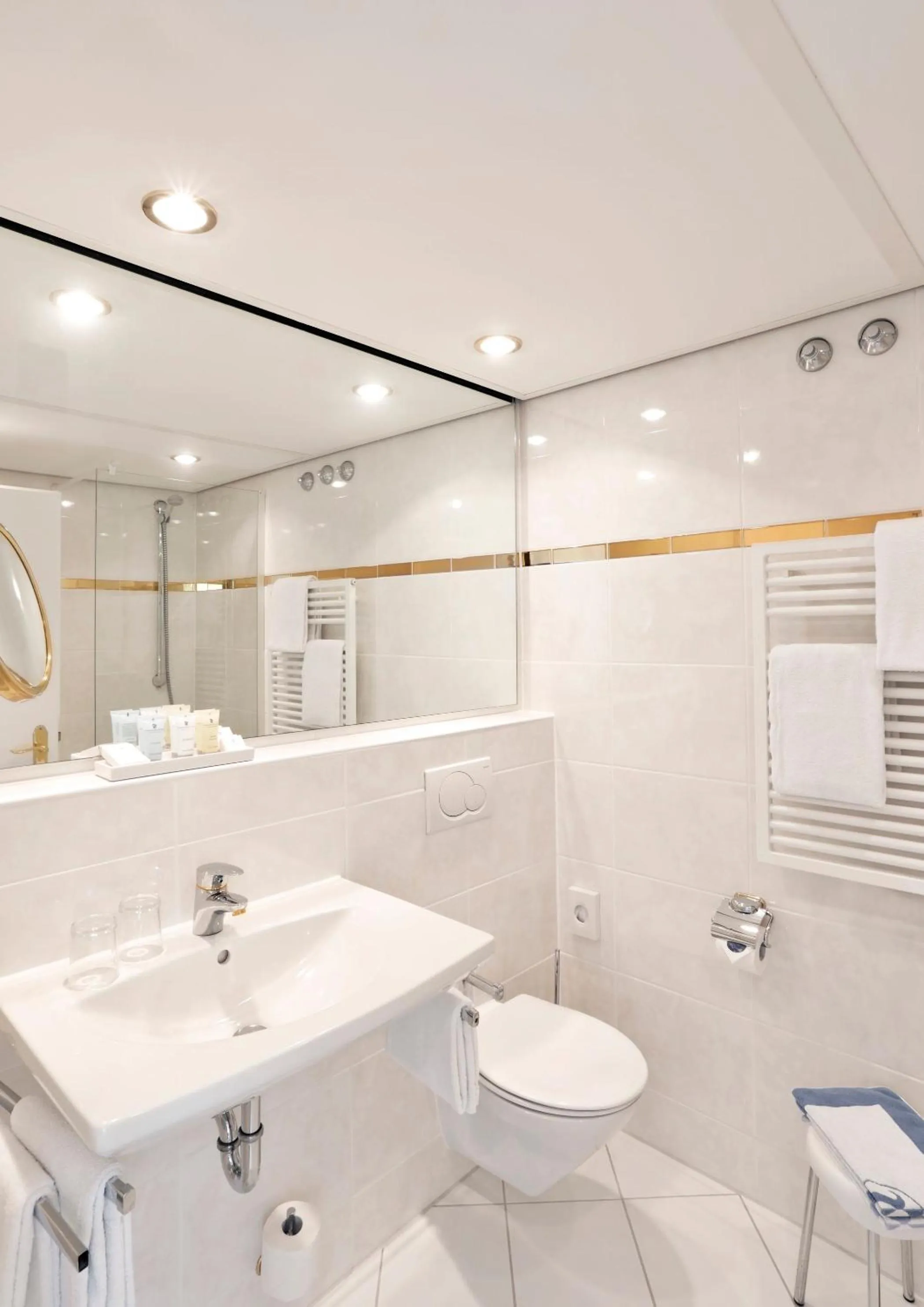 Bathroom in Hotel Reutemann-Seegarten