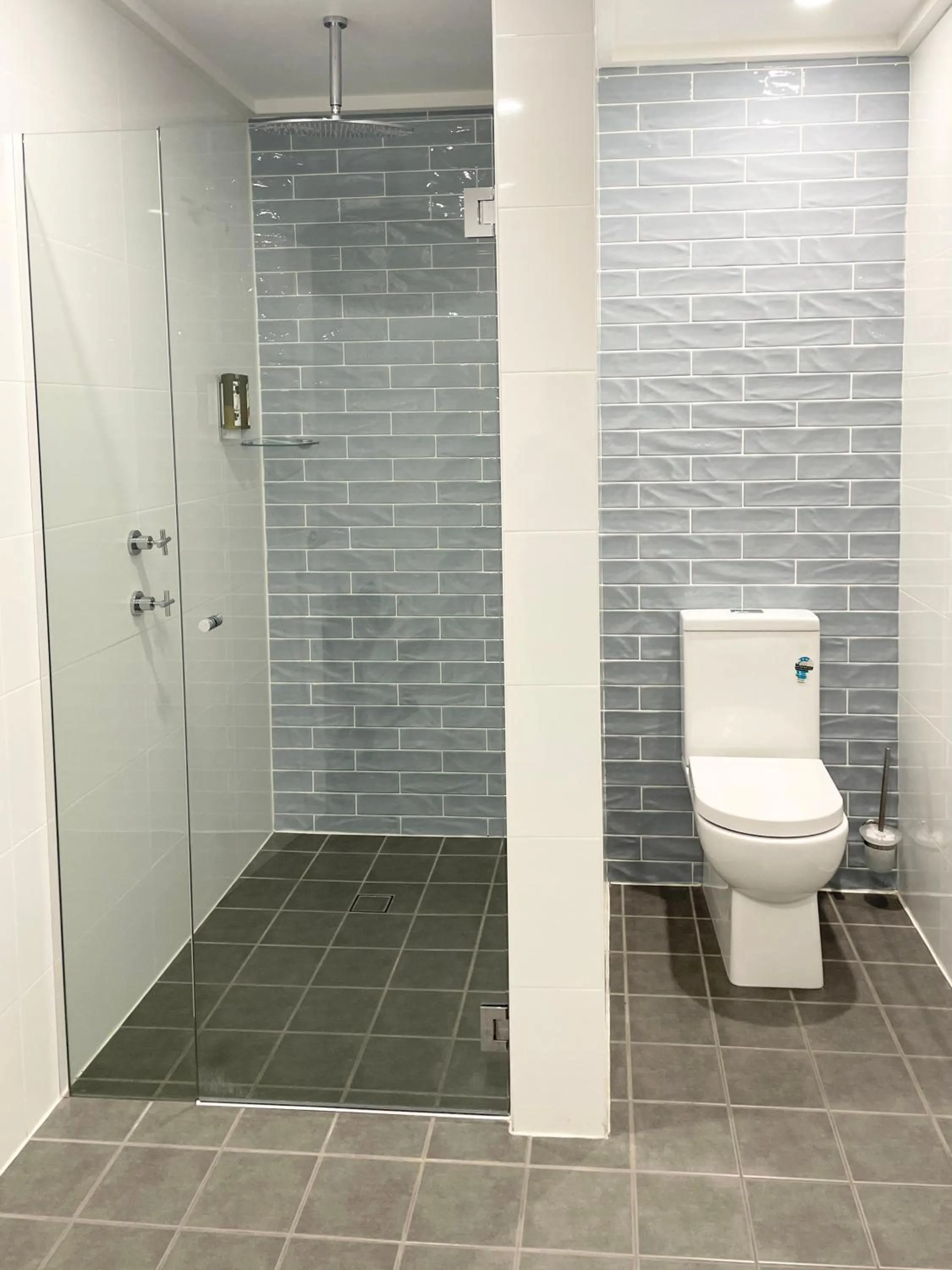 Shower in Huskisson Beach Motel